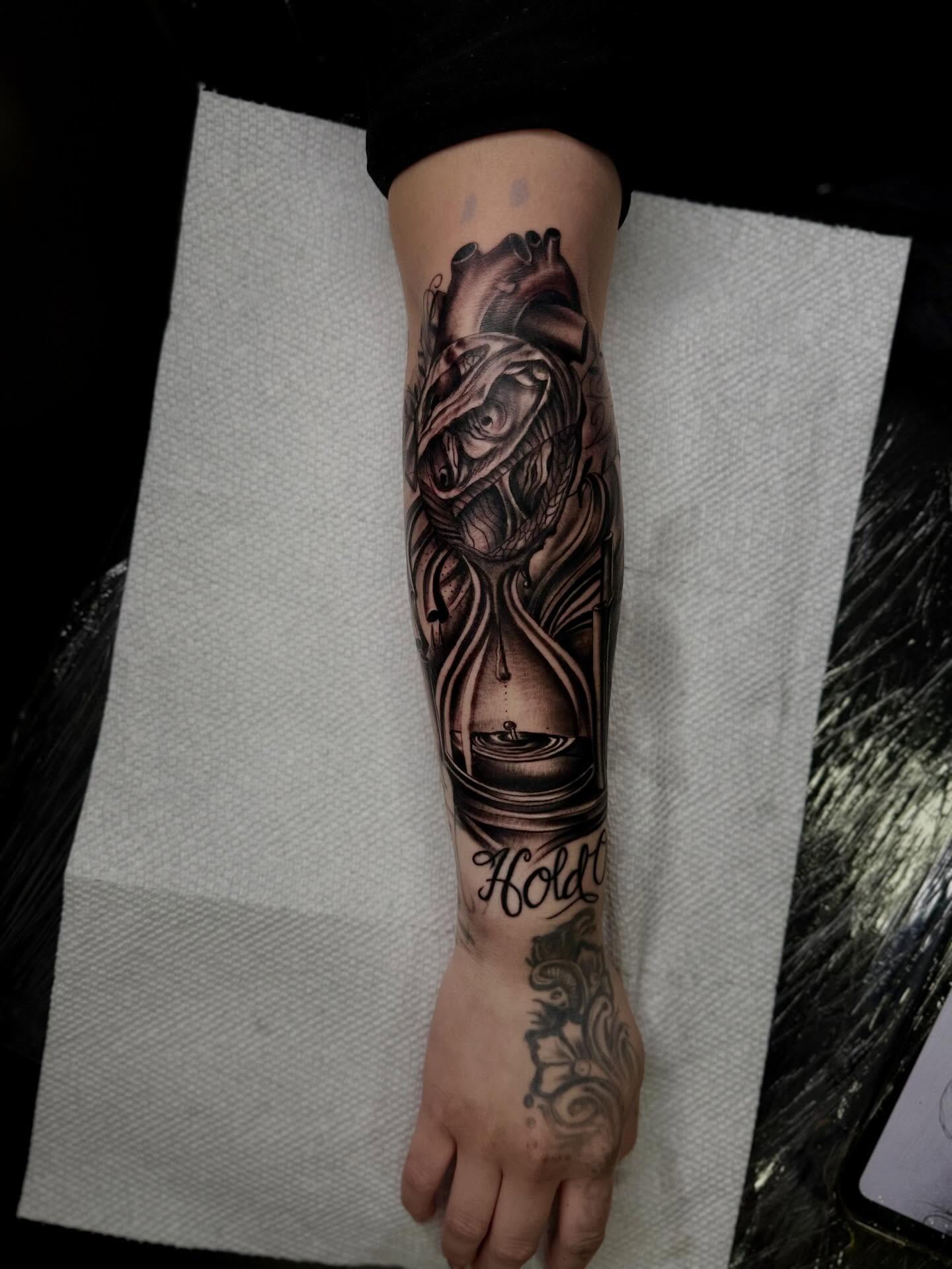 Tattoo by @el_enano_tatto — realism, black_and_grey
