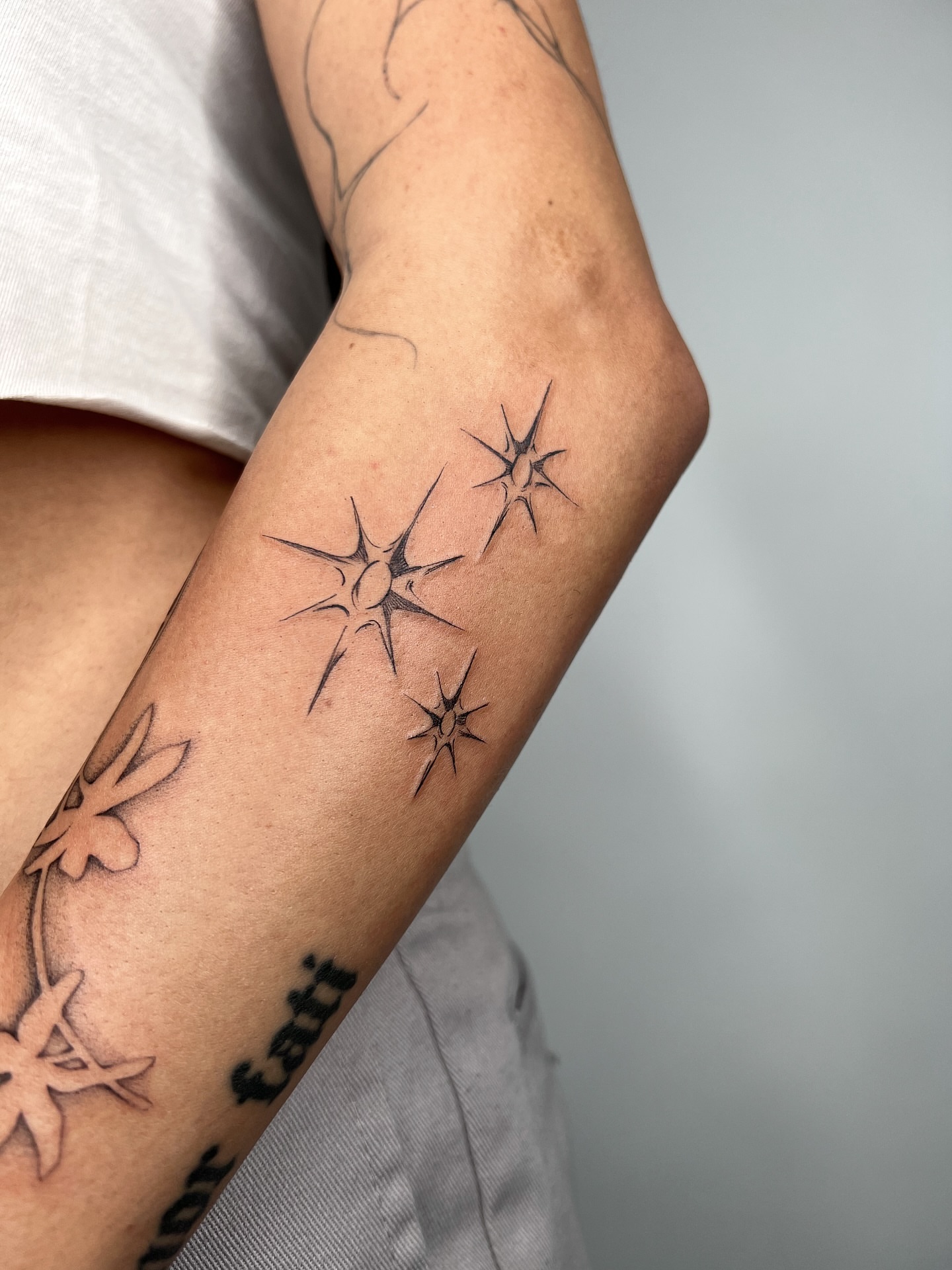 Tattoo by @druzyjewel — black_and_grey