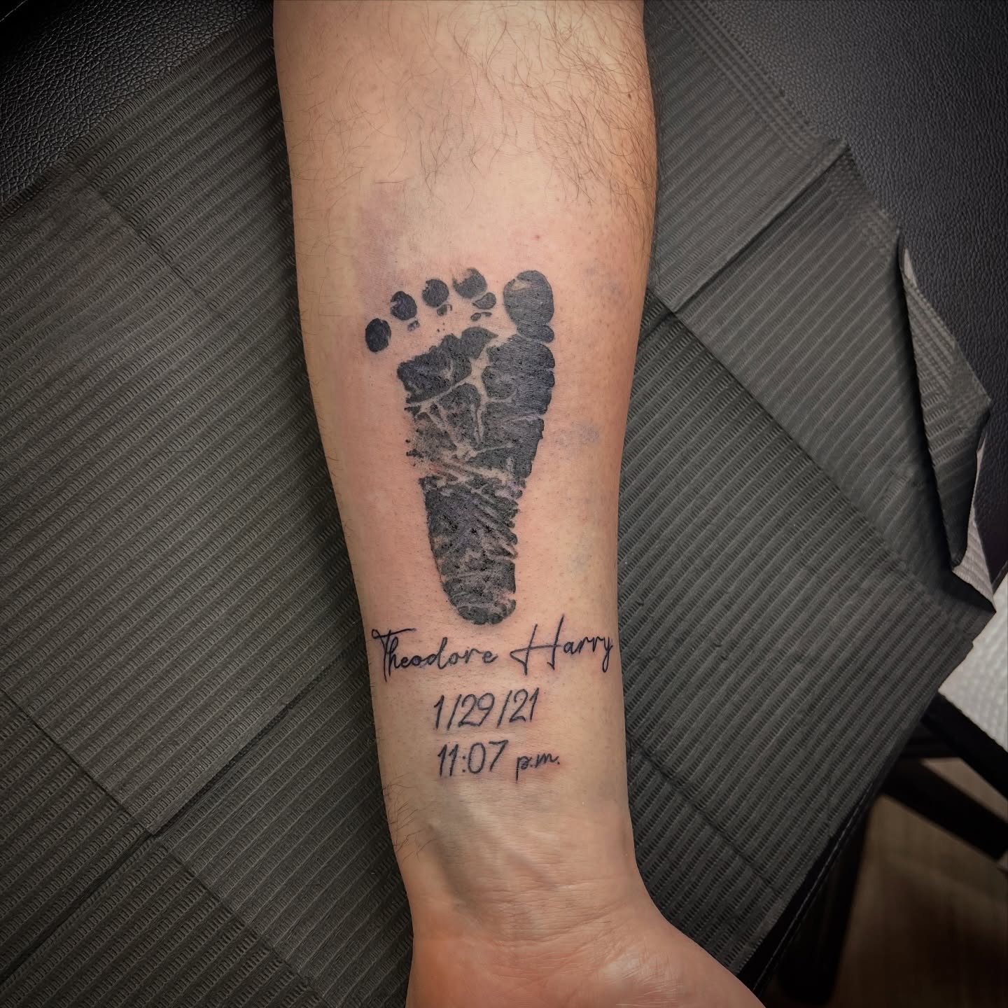 Tattoo by @selenamariatattoos — dotwork