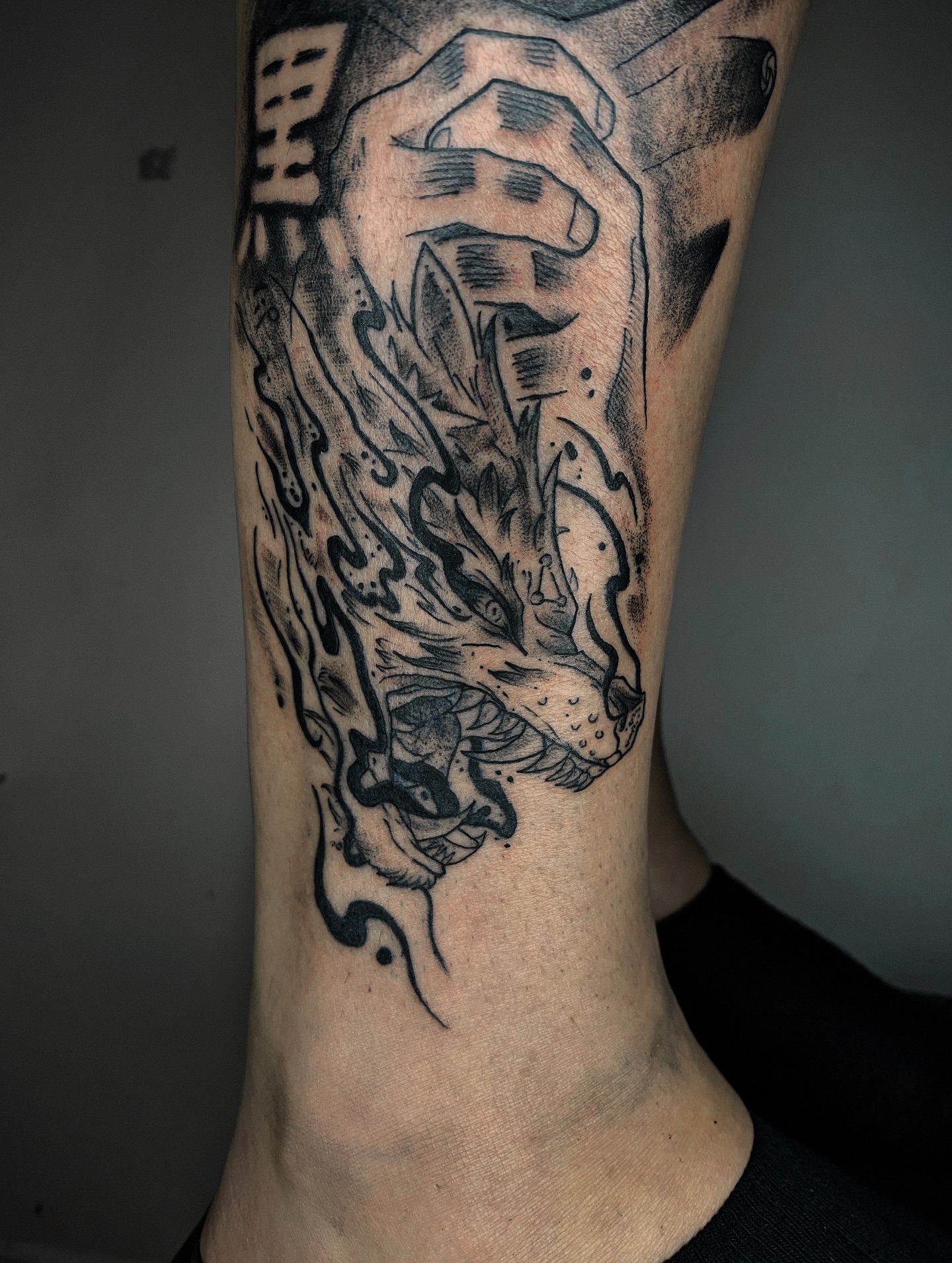 Tattoo by @garotodatatuagem — black_and_grey