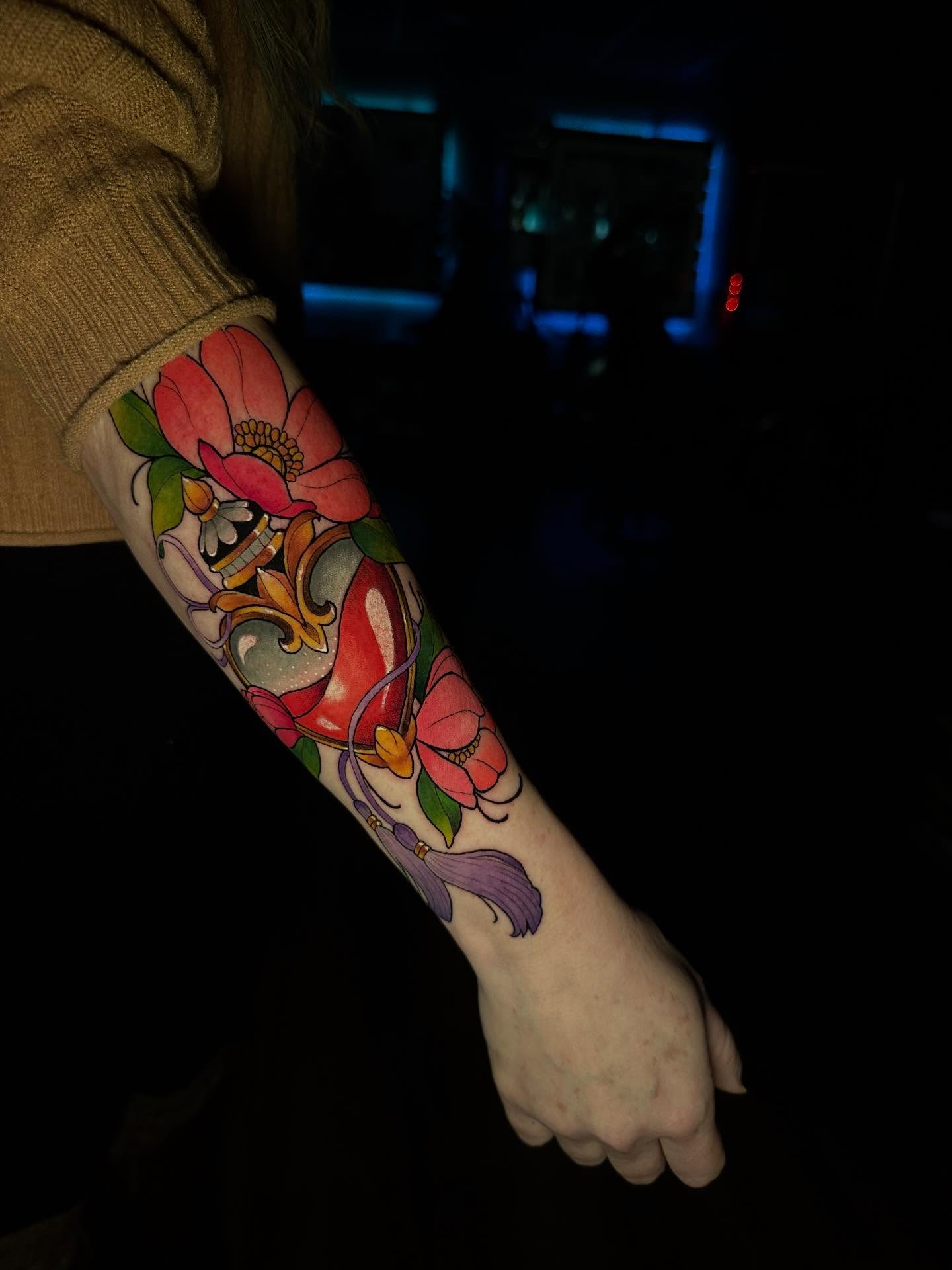Floral arrangement new school tattoo on the forearm by Mario Flores Tattoo