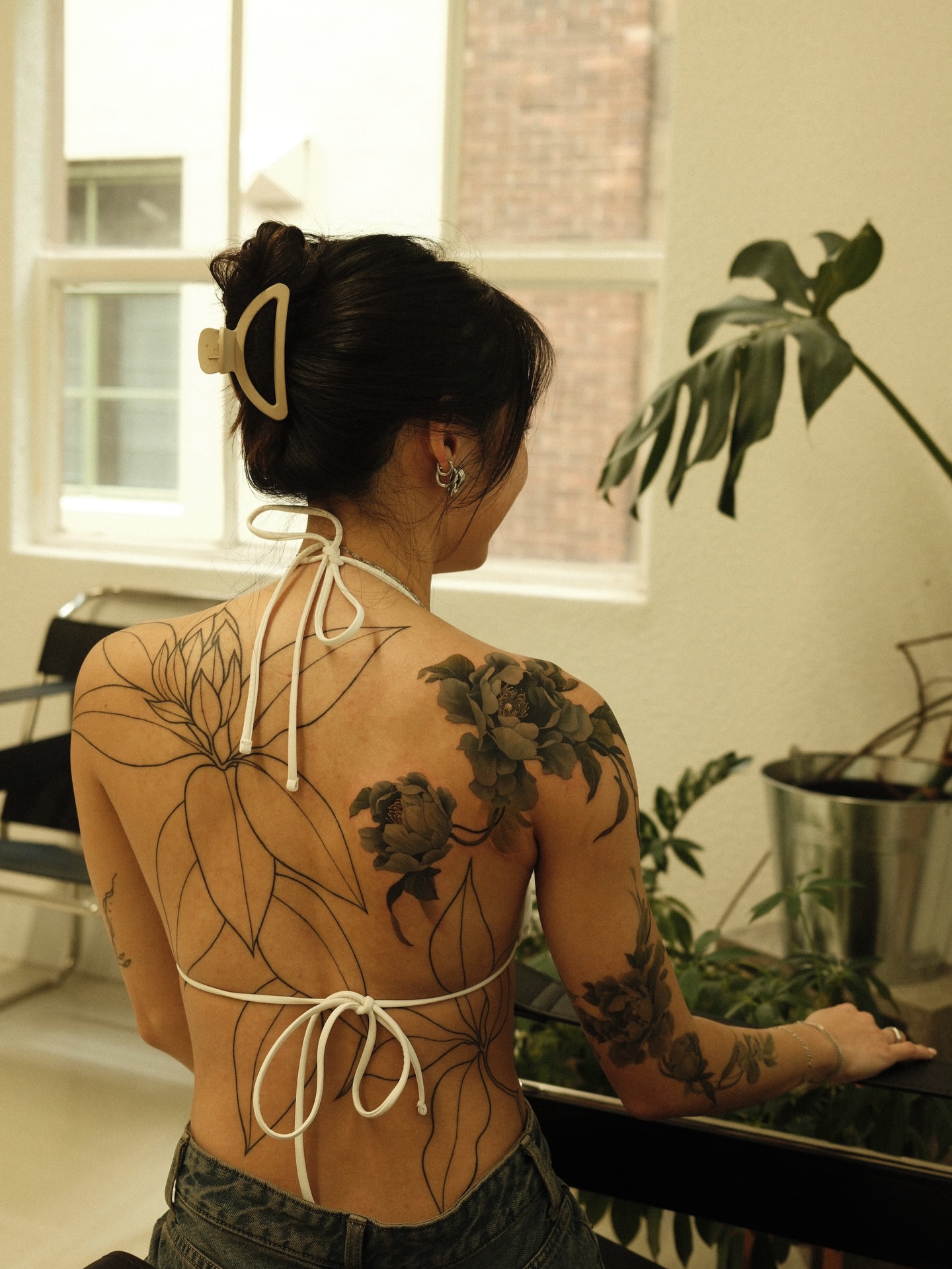 Tattoo by @whoisvtatts — black_and_grey
