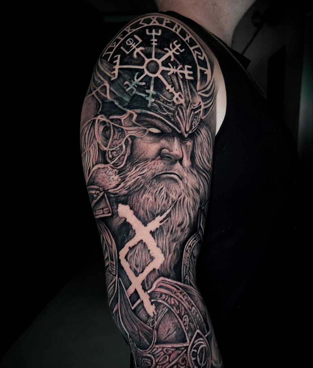 Tattoo by @rodomaciel — realism, black_and_grey