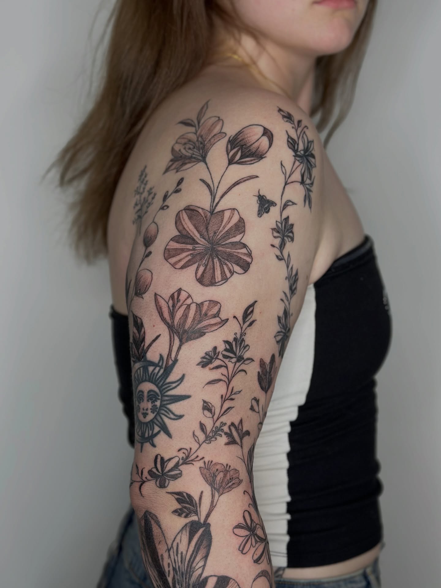 Tattoo by @alchemillia.tattoos — black_and_grey