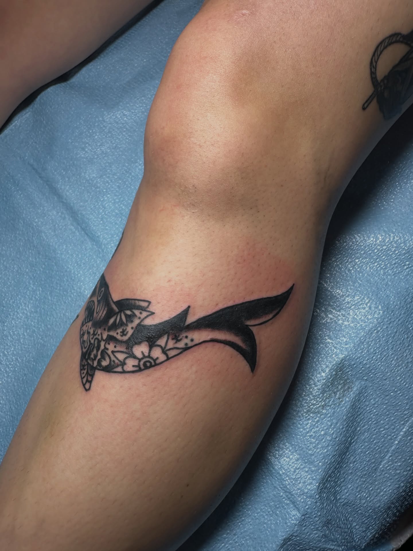 Stingray black and grey tattoo on the forearm by Providence Tattooer