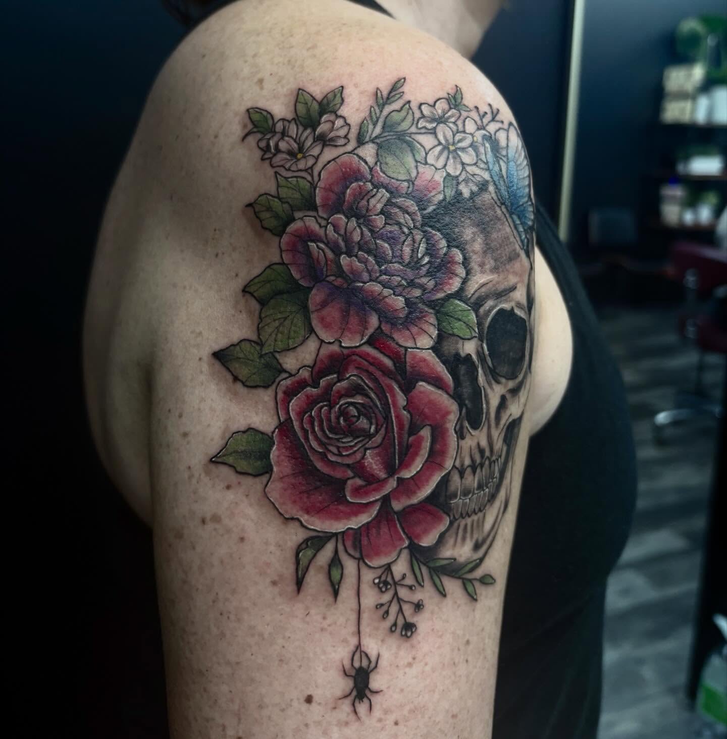 Skull and roses realism tattoo on the shoulder by ππ©π’π΅ππ«π‘π―π ππ¬π«π’π°