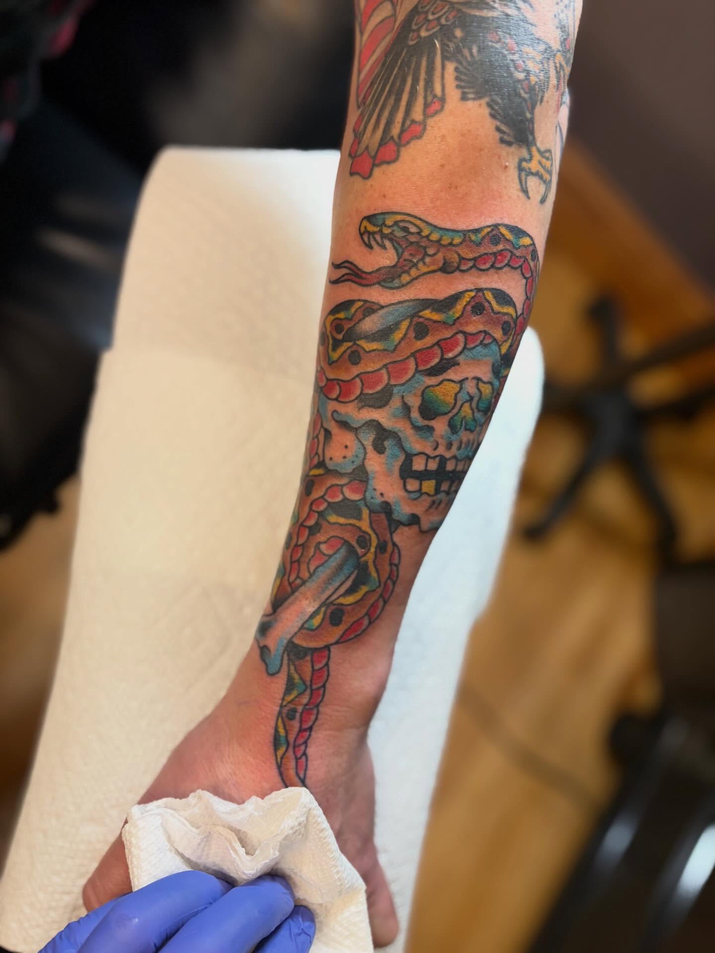 Tattoo by @eriktulgetsketattoo — american_traditional