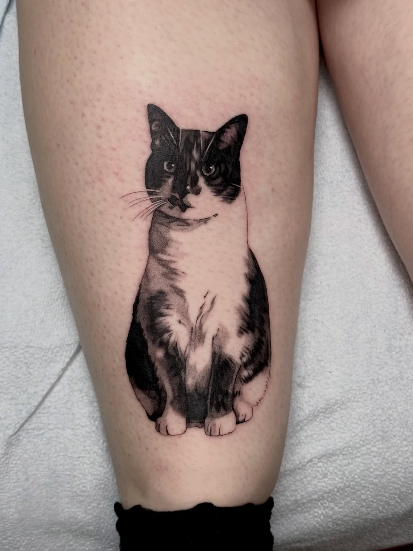 Tattoo by @jesskuesperttattoo β realism