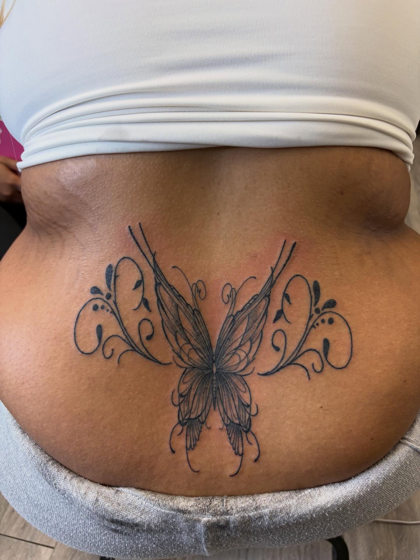 Tattoo by @sumertattoos — black_and_grey