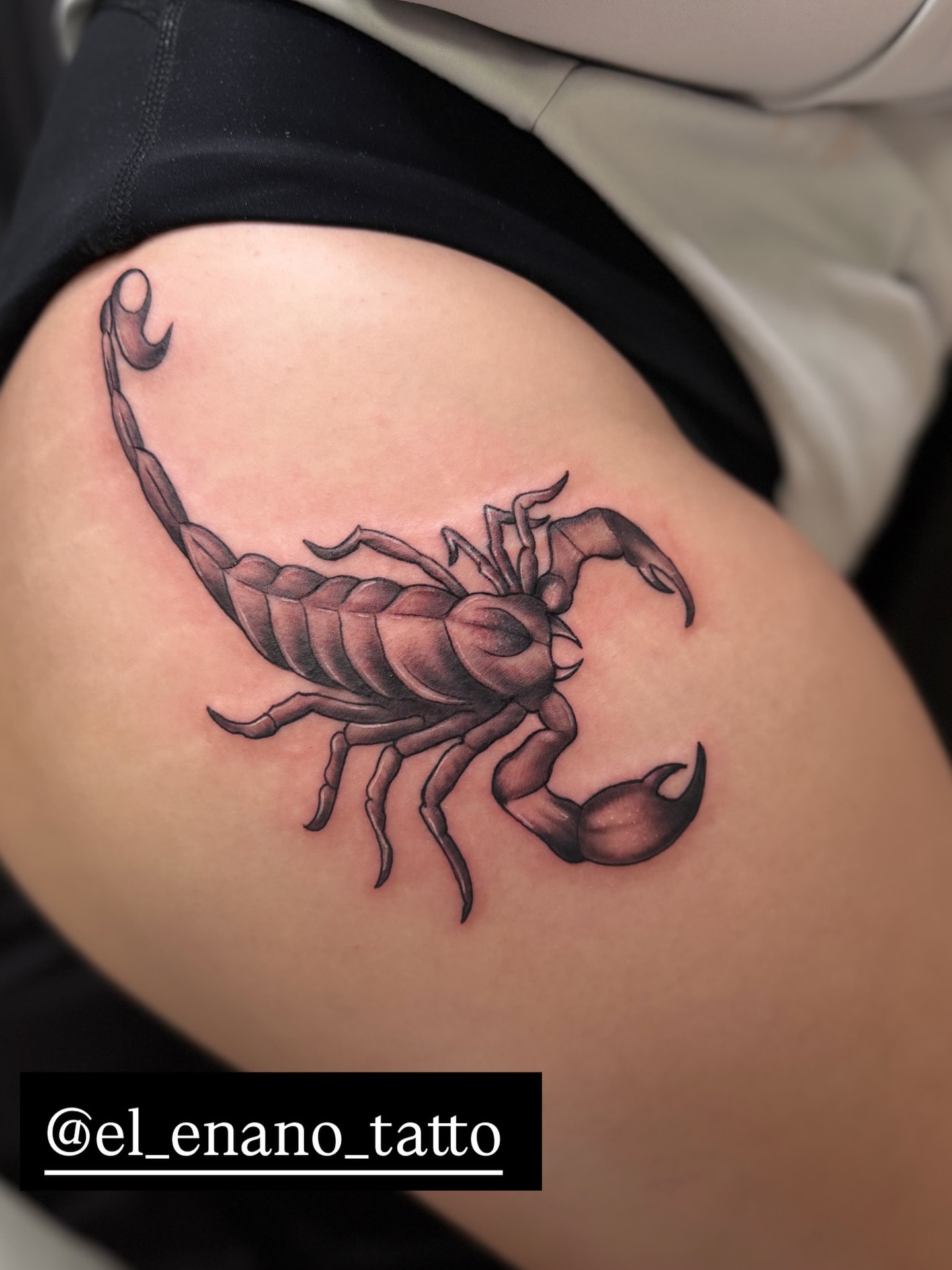 Tattoo by @el_enano_tatto — black_and_grey