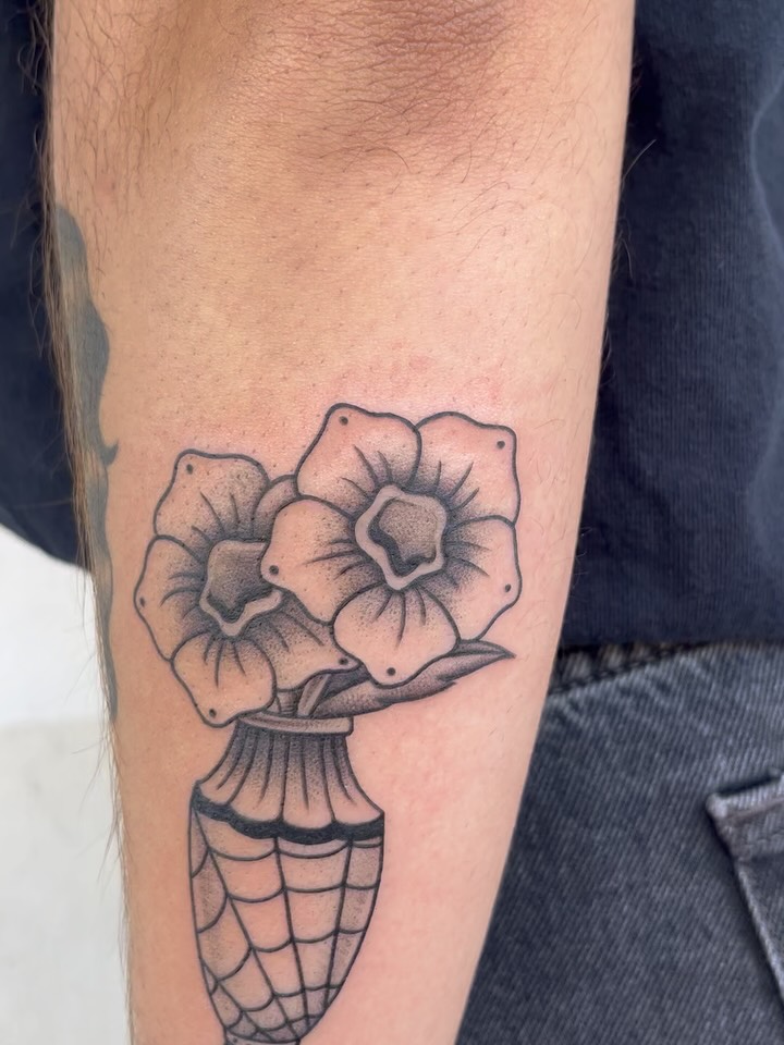 Tattoo by @valadeztattoo — american_traditional, black_and_grey