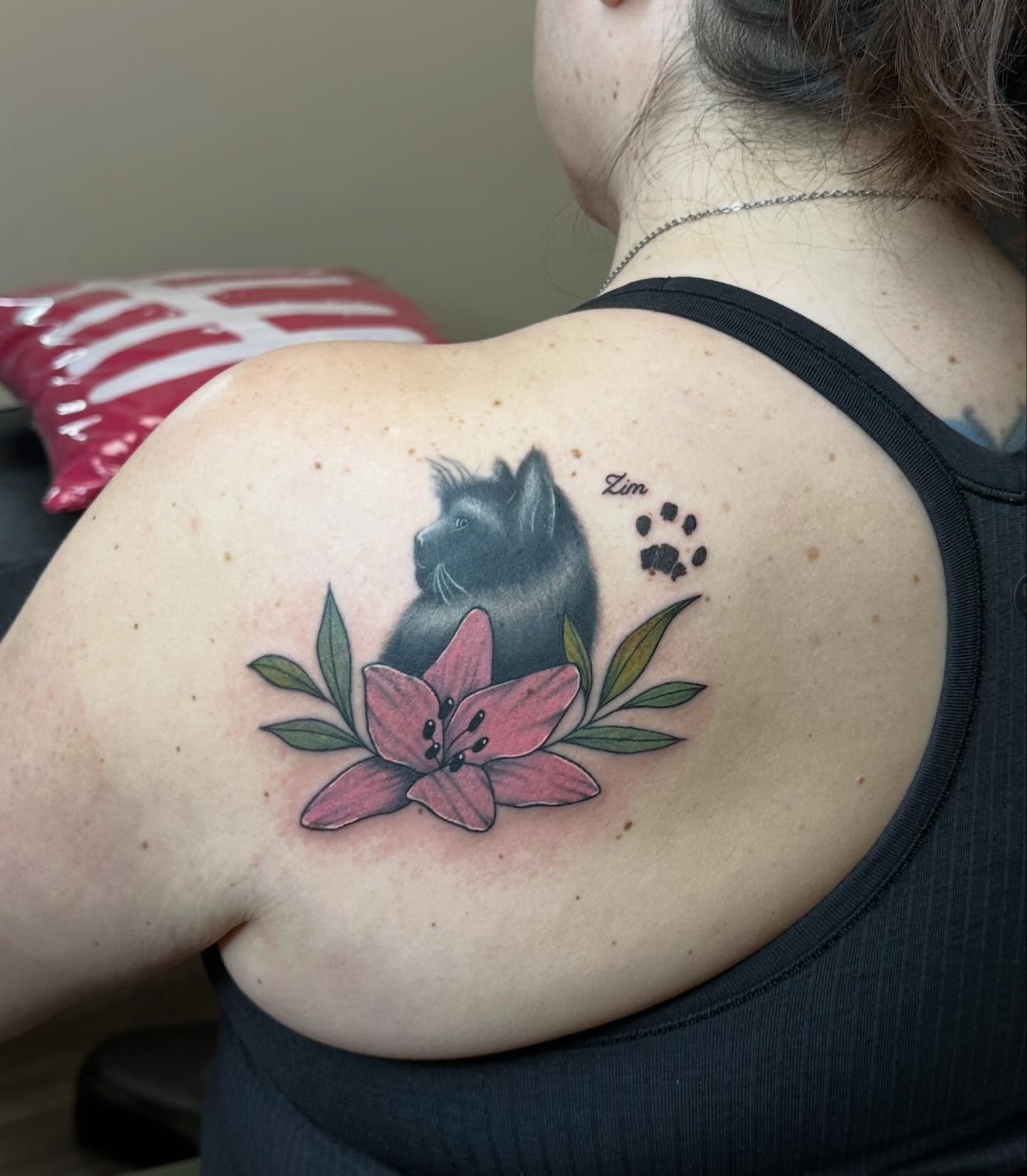 Tattoo by @_readyforink — realism, dotwork