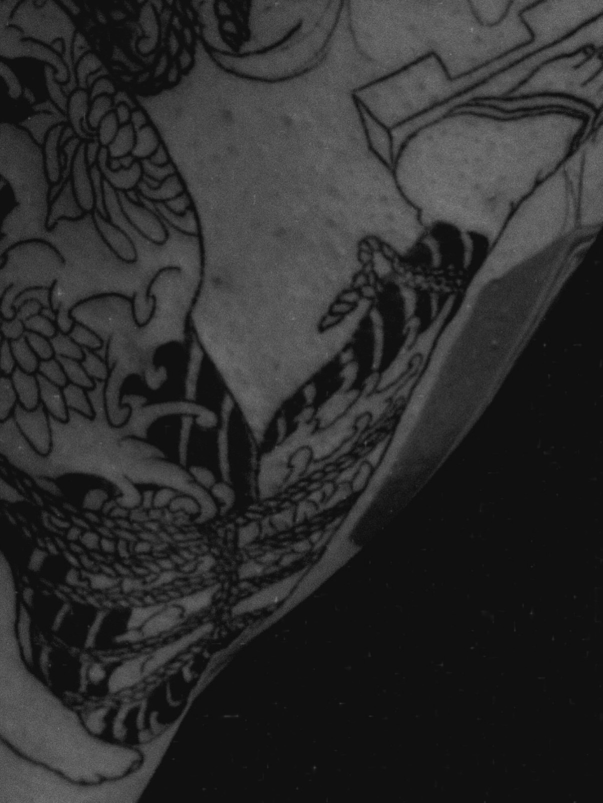 Tattoo by @raika__tattoo — black_and_grey