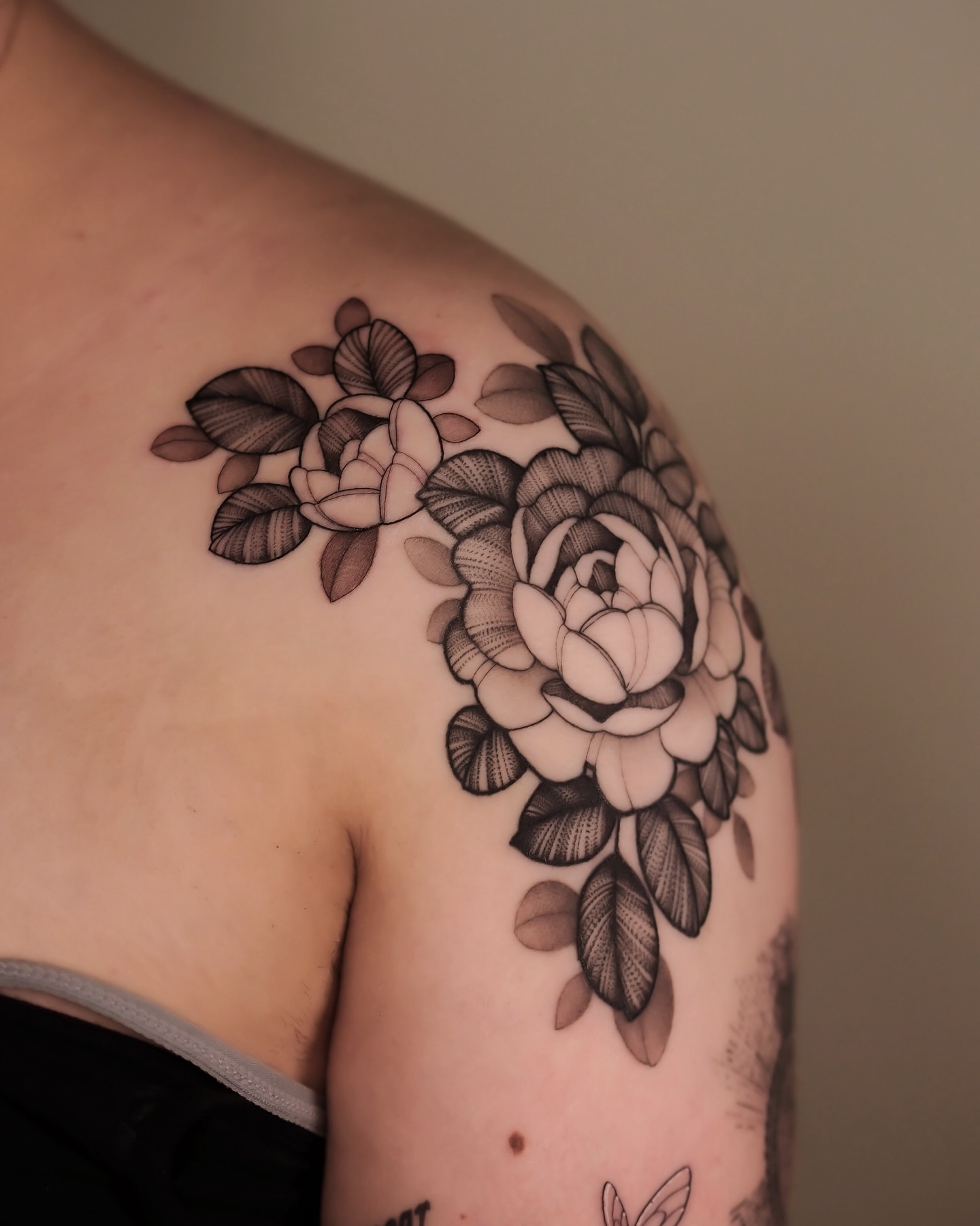 Tattoo by @jennaleeshaaktattoo β black_and_grey