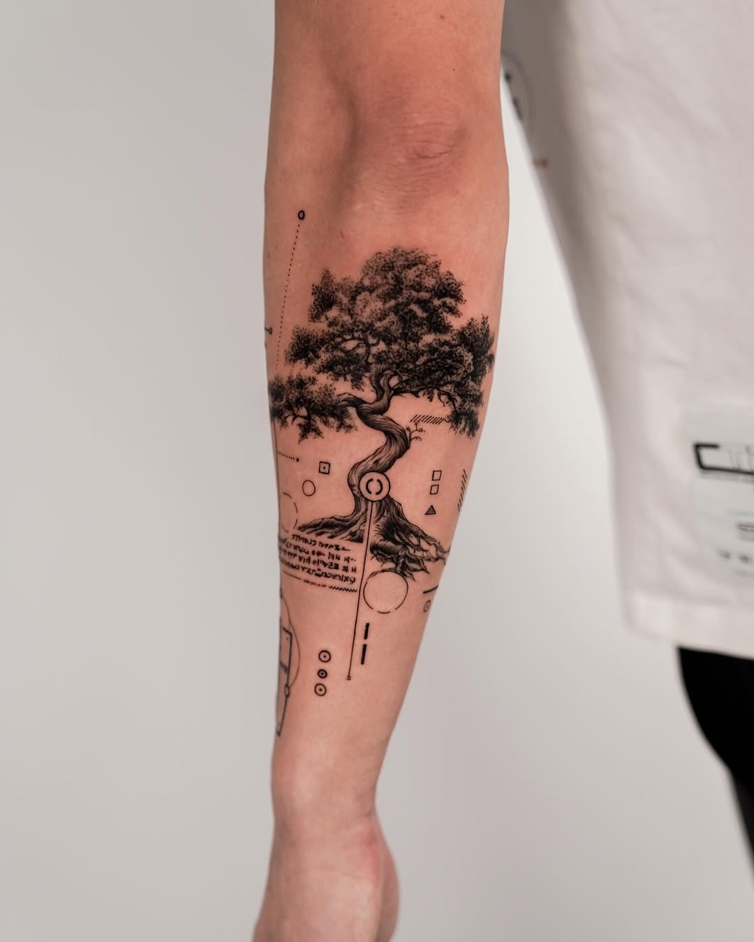 Tattoo by @jz_inker — black_and_grey, geometric