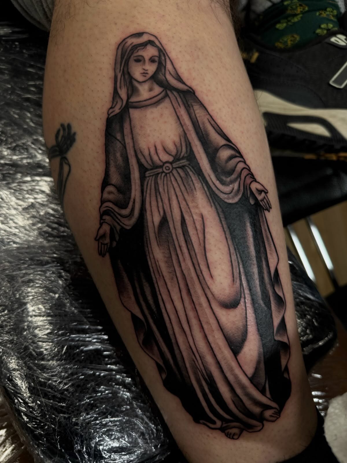 Religious figure black and grey tattoo on the thigh by 🌙Jose Maldonado🌙