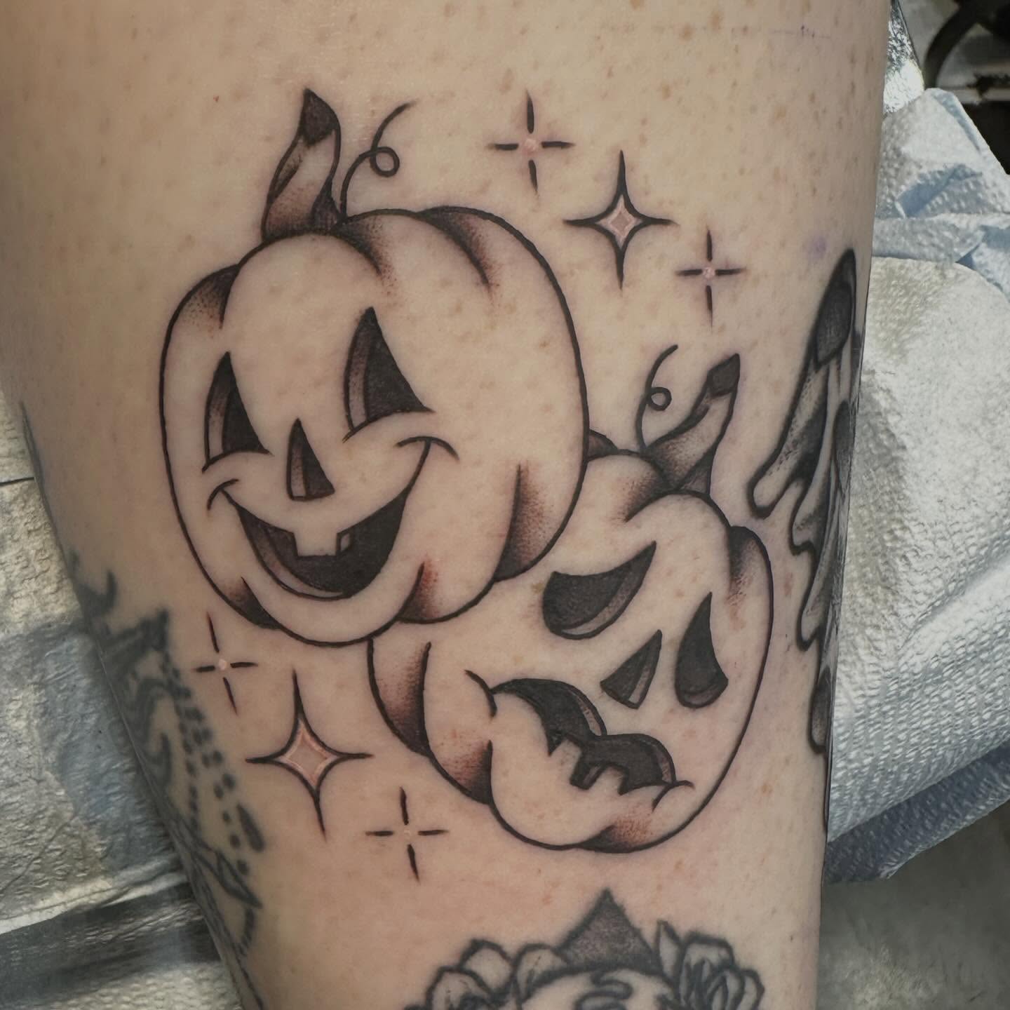 Tattoo by @madwashtattoos — black_and_grey