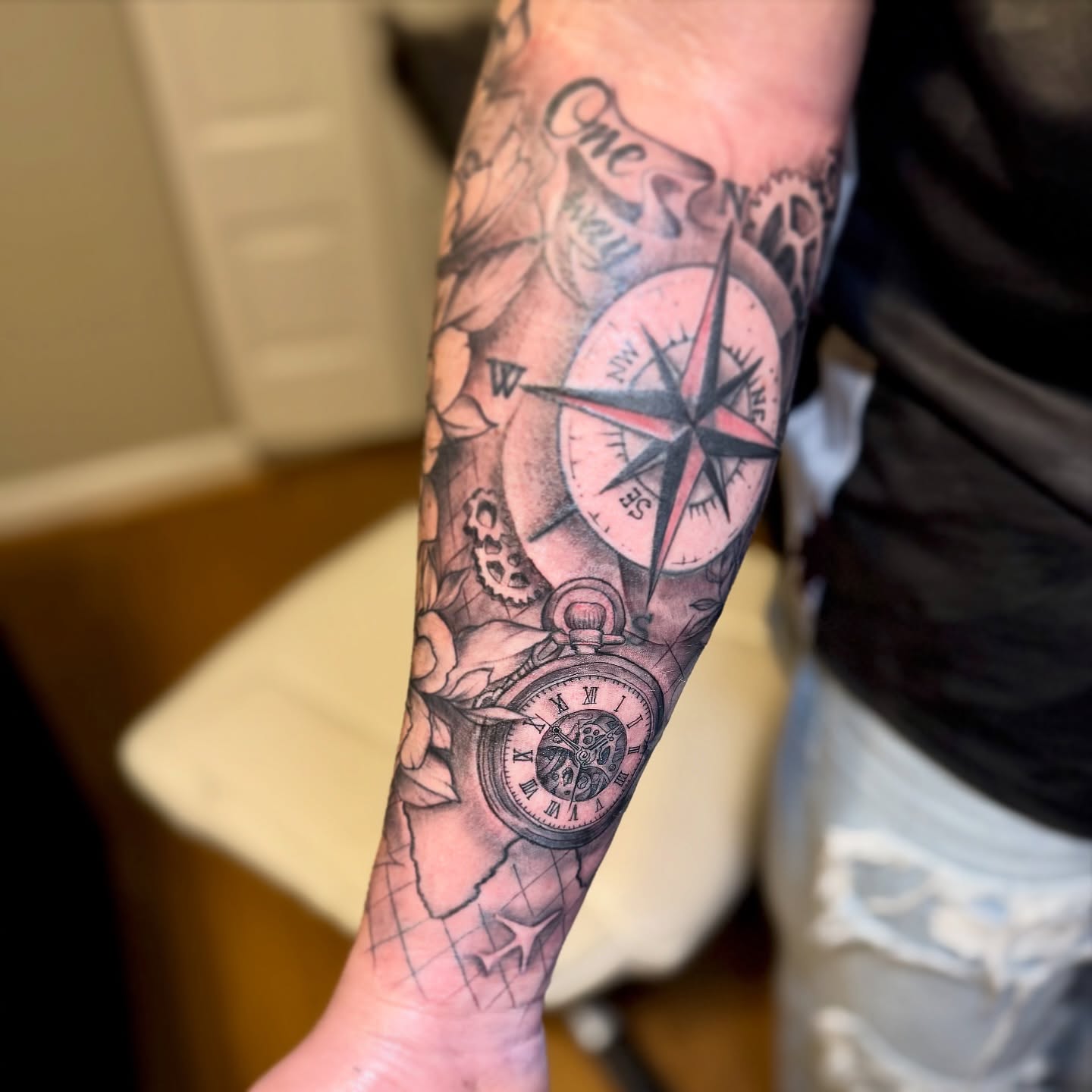 Compass and pocket watch realism tattoo on the forearm by ๐ต๐๐๐๐๐๐๐ ๐ป๐๐๐๐