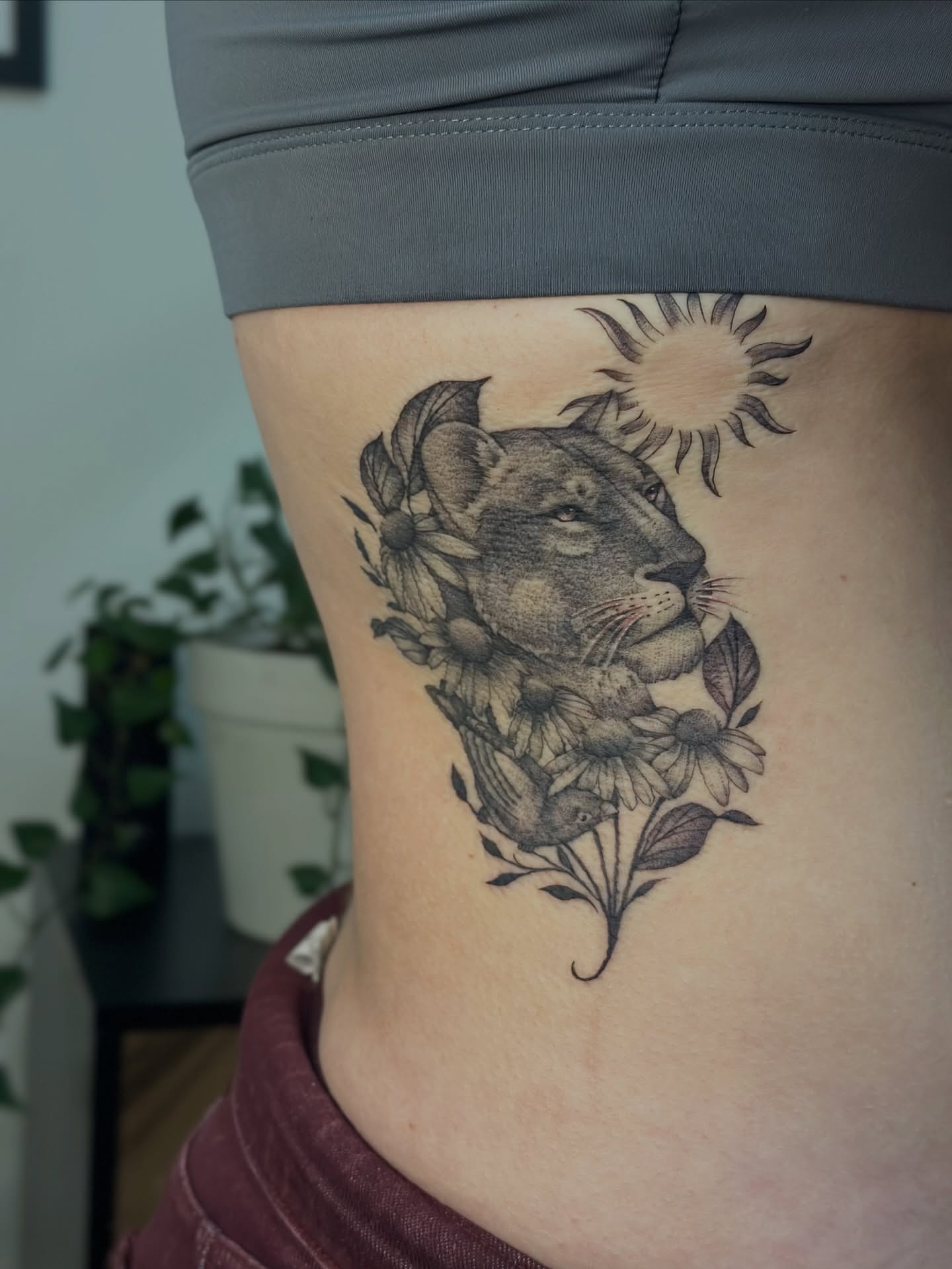 Tattoo by @vreevestattoo โ black_and_grey, realism