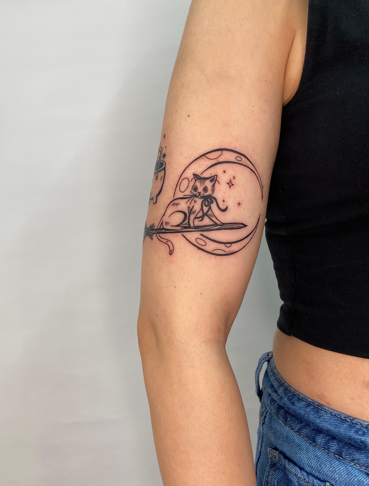 Tattoo by @cathbraungrenier — fine_line