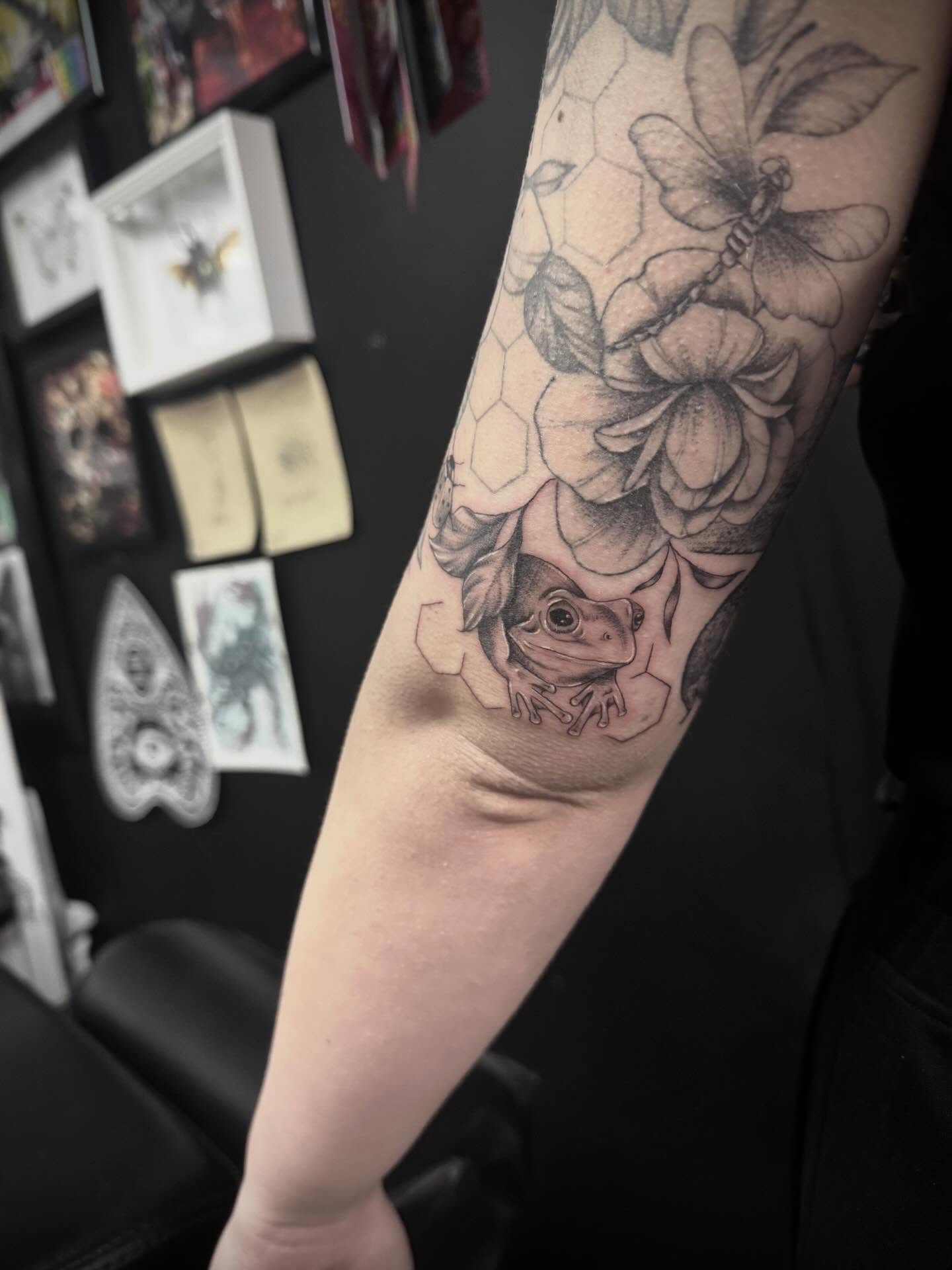 Tattoo by @linework_lacey — dotwork, realism