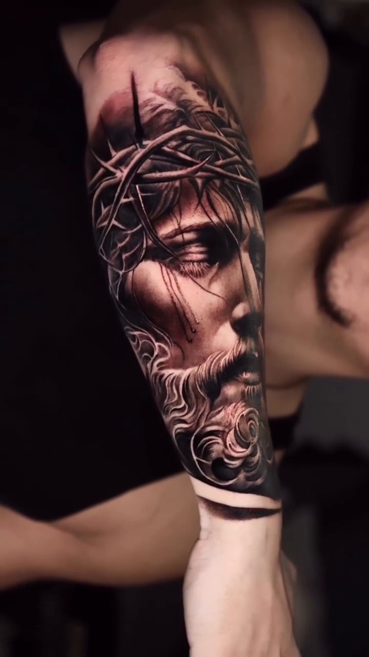 Jesus Christ portrait realism tattoo by Ali Saleh 🇱🇧 Detroit Tattoo Artist, Dearborn, Michigan