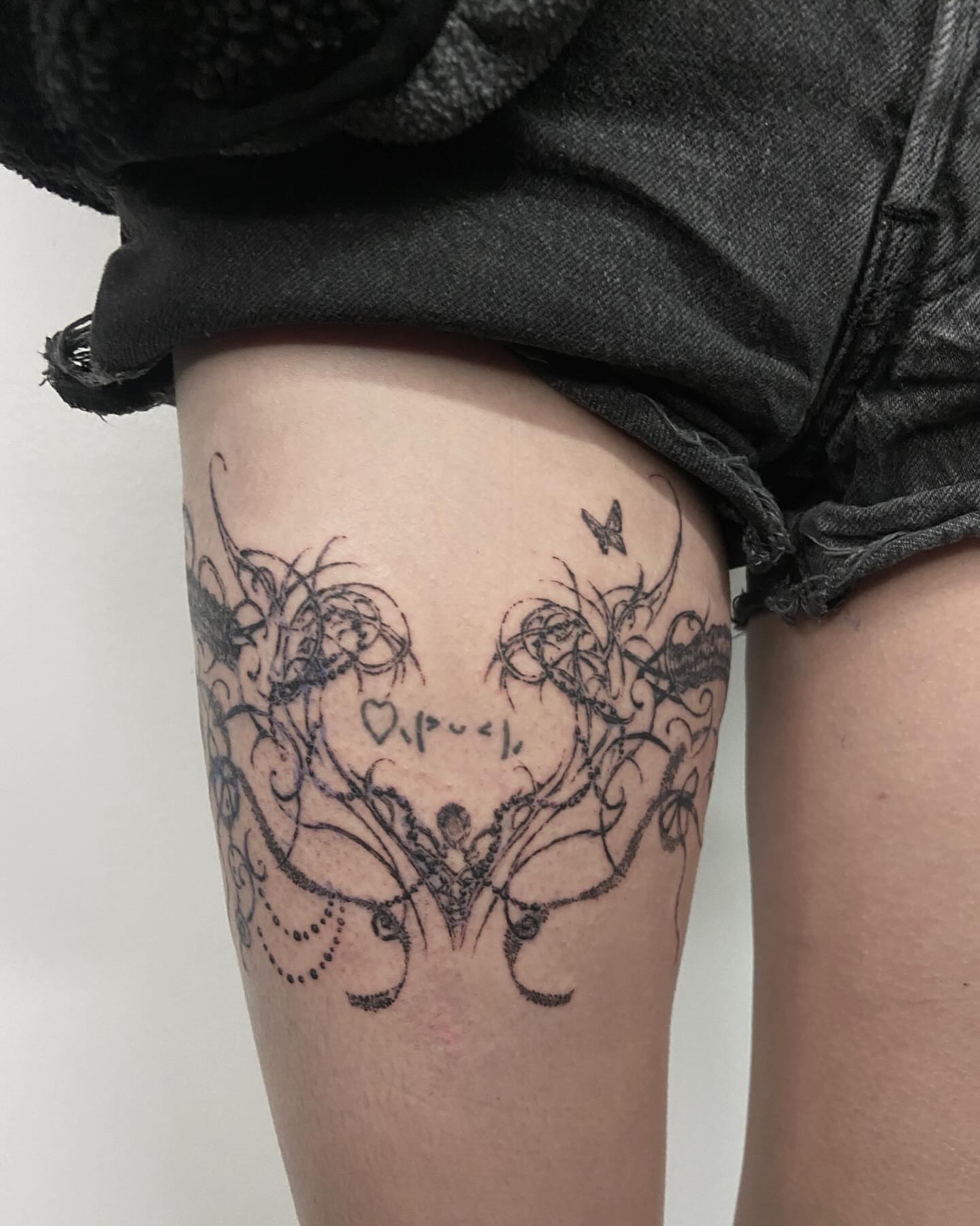 Tattoo by @friedraven_tattoo โ black_and_grey