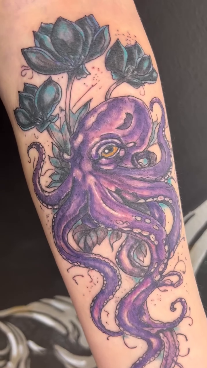 Tattoo by @conniewestgatetattoos — realism, japanese_irezumi