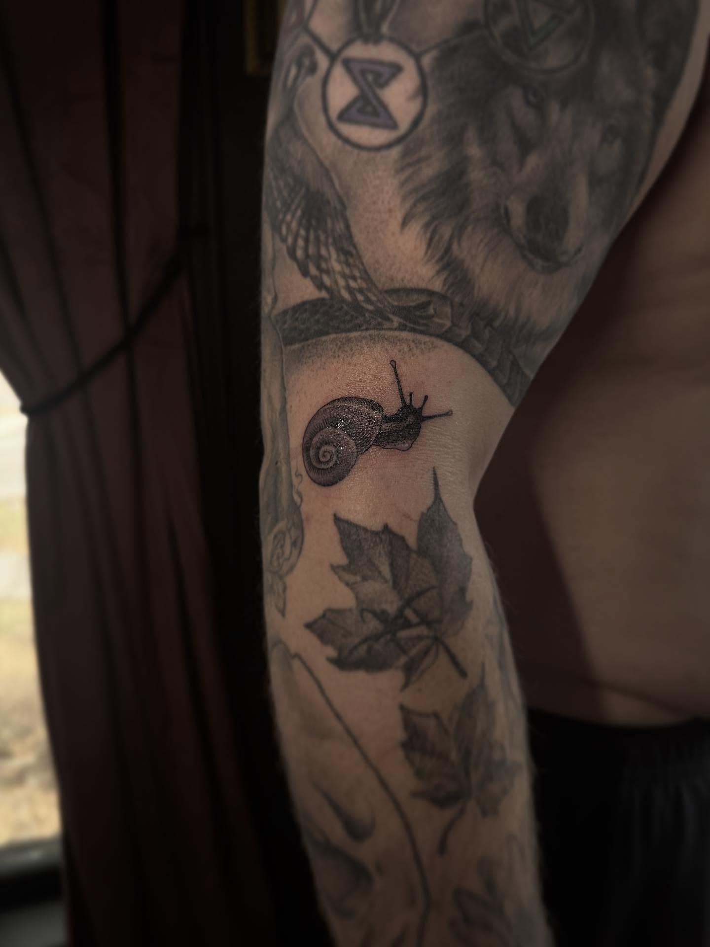 Tattoo by @bethanxvii — black_and_grey