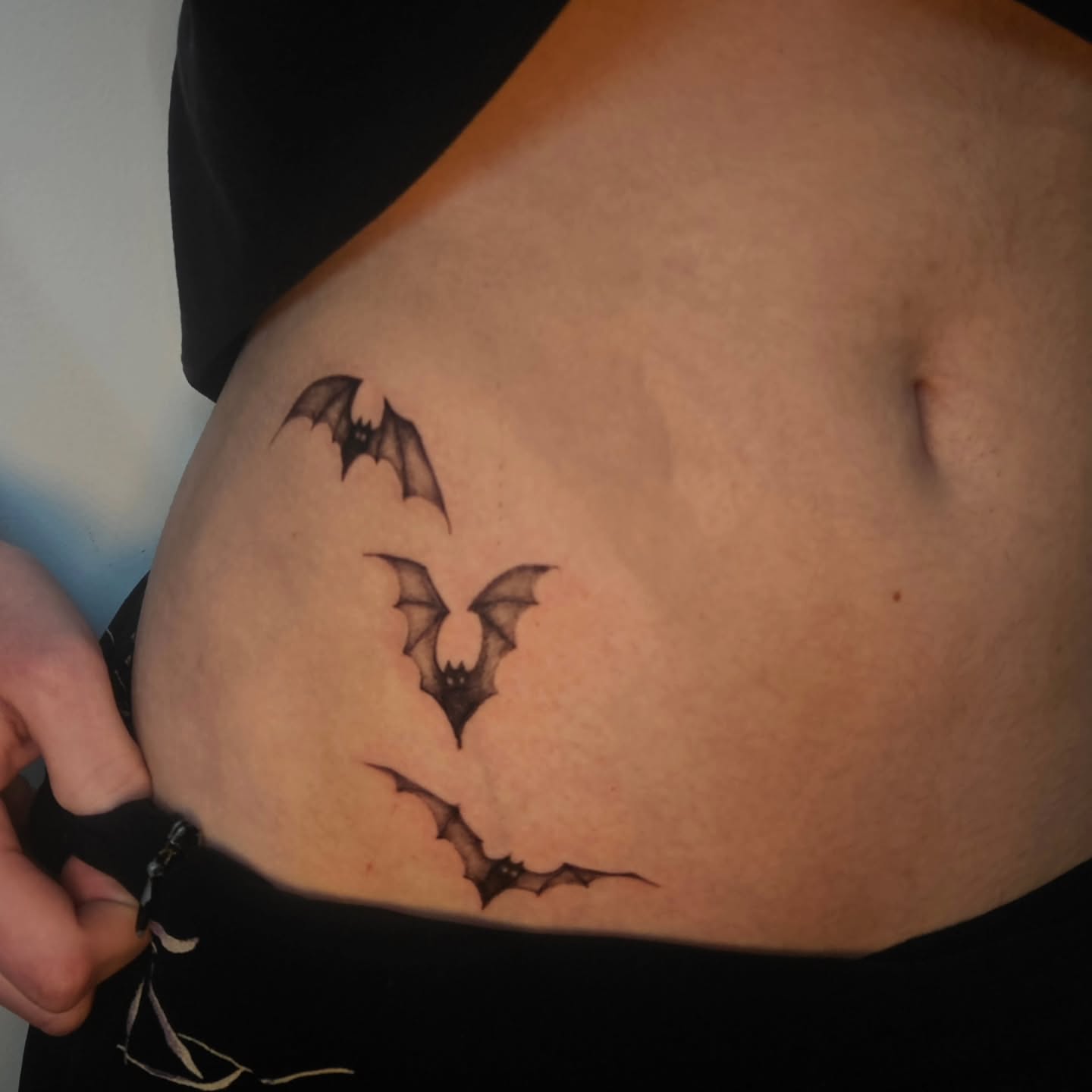 Tattoo by @prettybutpoisonink — black_and_grey