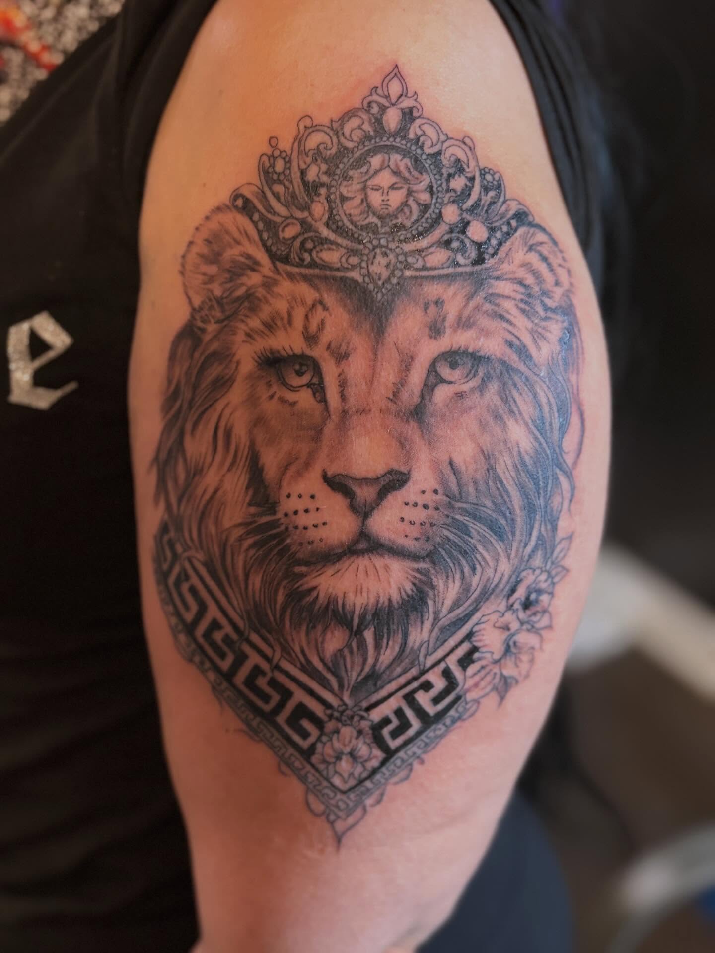 Lion realism tattoo on the shoulder by Inked By E, Philadelphia, Pennsylvania
