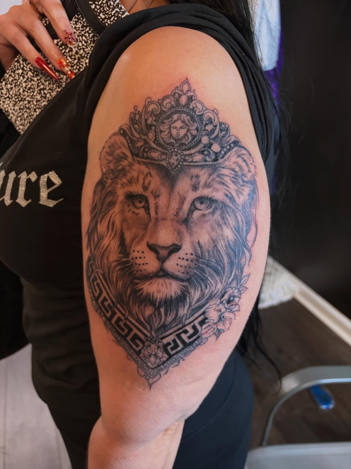 Lion realism tattoo on the shoulder by Inked By E, Philadelphia, Pennsylvania