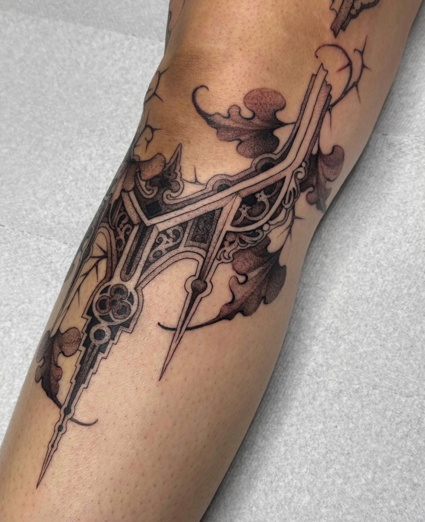 Tattoo by @kaylacancion — black_and_grey, geometric