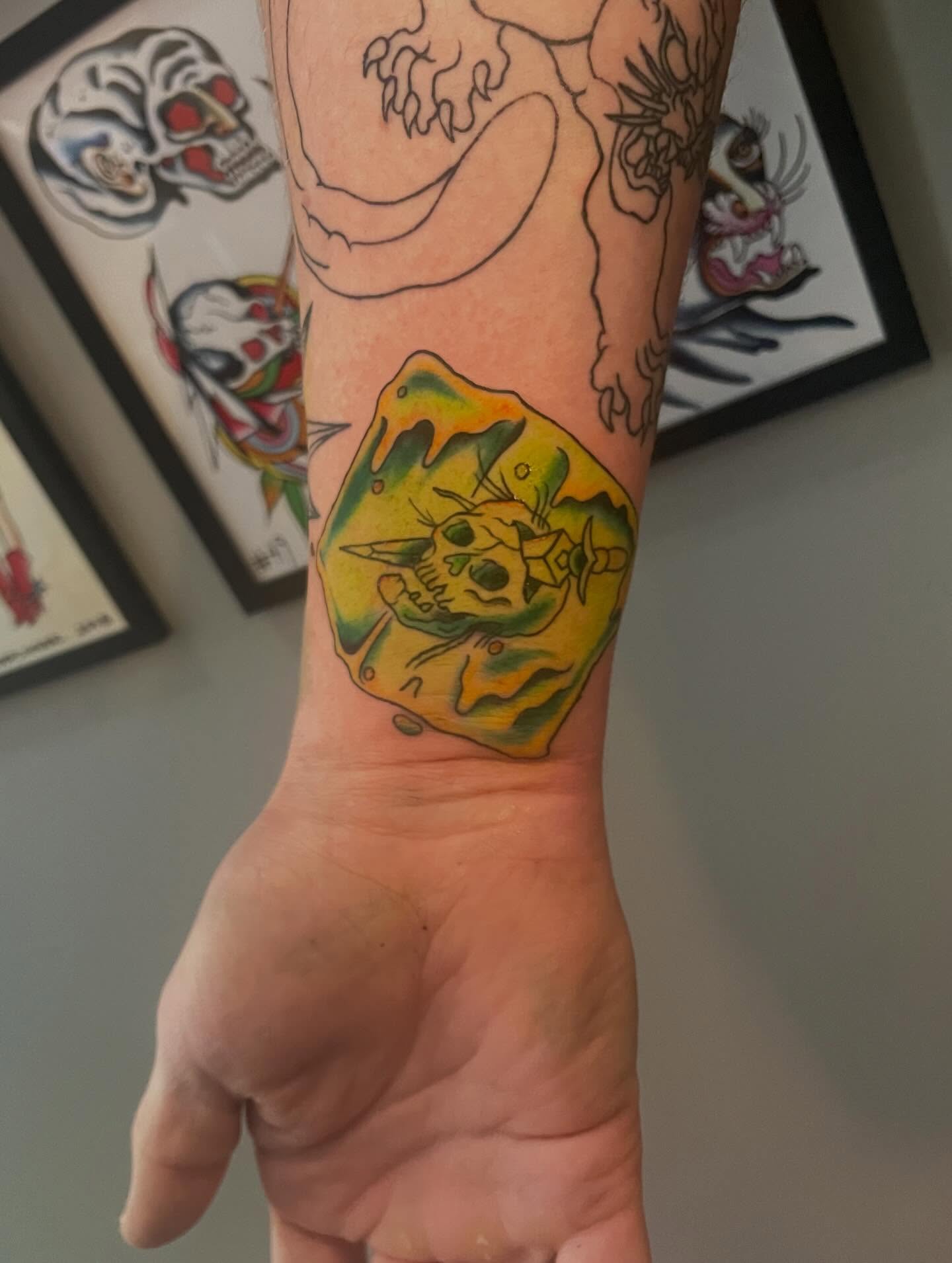 Alien American traditional tattoo on the forearm by π©Έβ βοΈ ππππ βοΈ βπ©Έ
