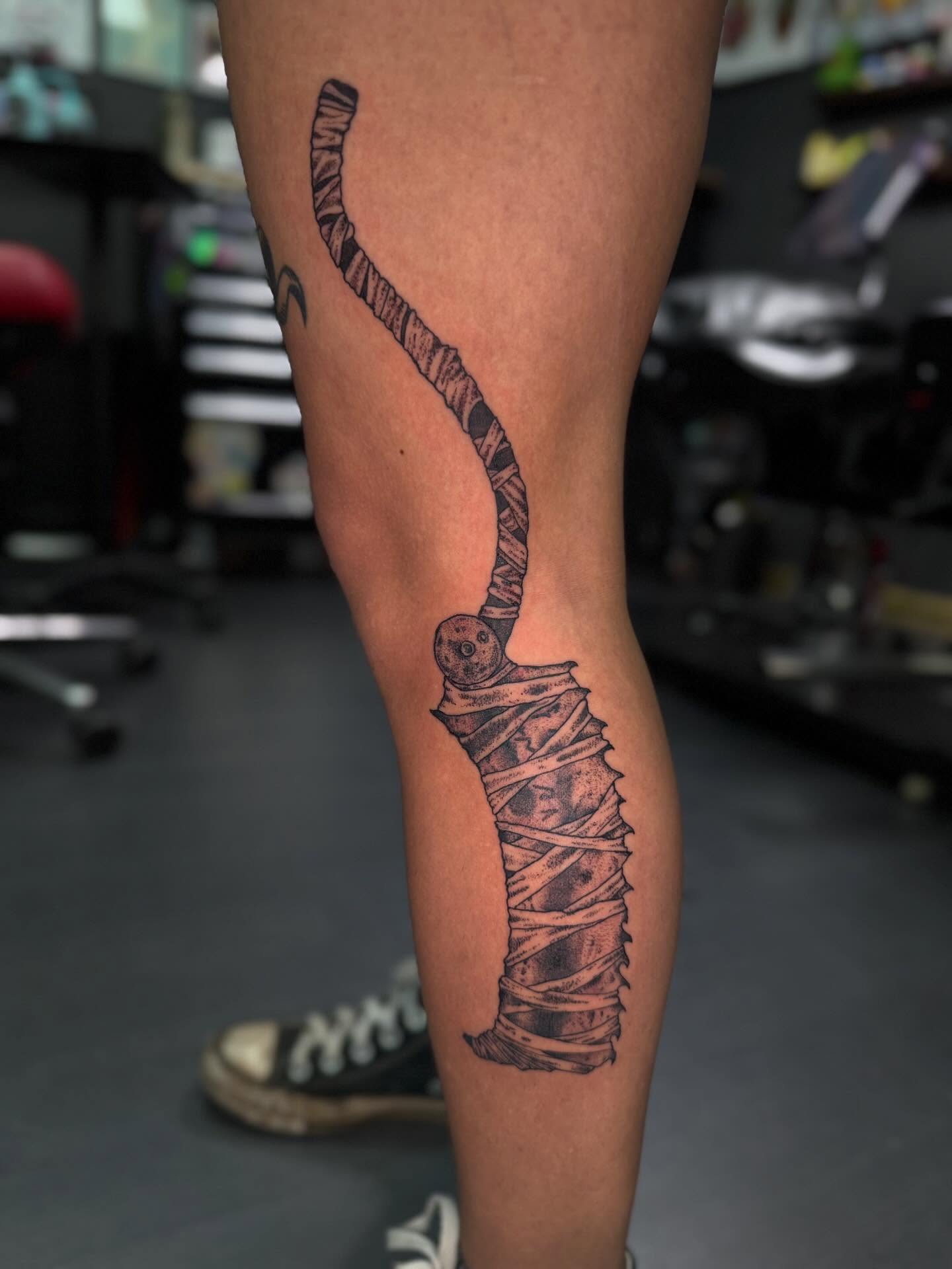 Tattoo by @erinmorbidtattoo — black_and_grey