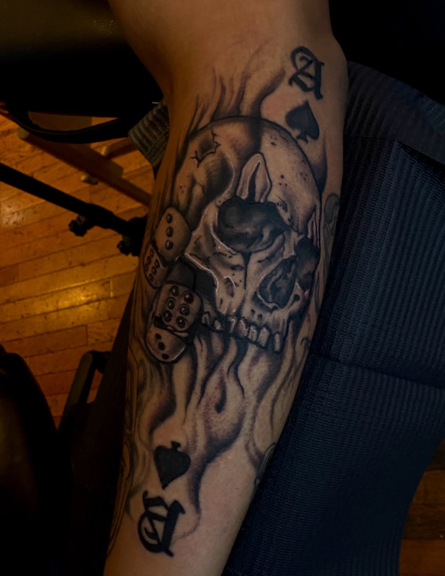 Skull and dice realism tattoo on the forearm by 𓂃˚‧ 𓆸𝔏𝔦𝔫𝔷 ℭ𝔥𝔞𝔡𝔴𝔦𝔠𝔨 ੈ𑁍