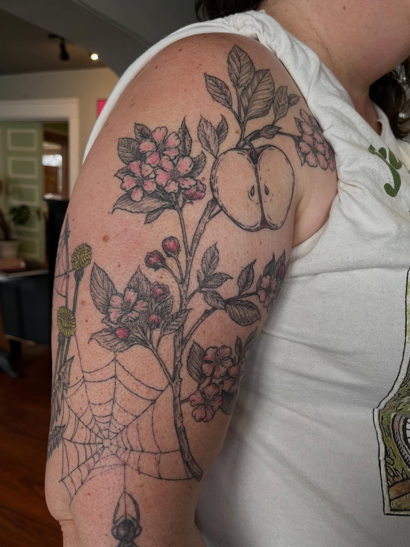 Tattoo by @vincent_espinoza_tattoo — black_and_grey, realism