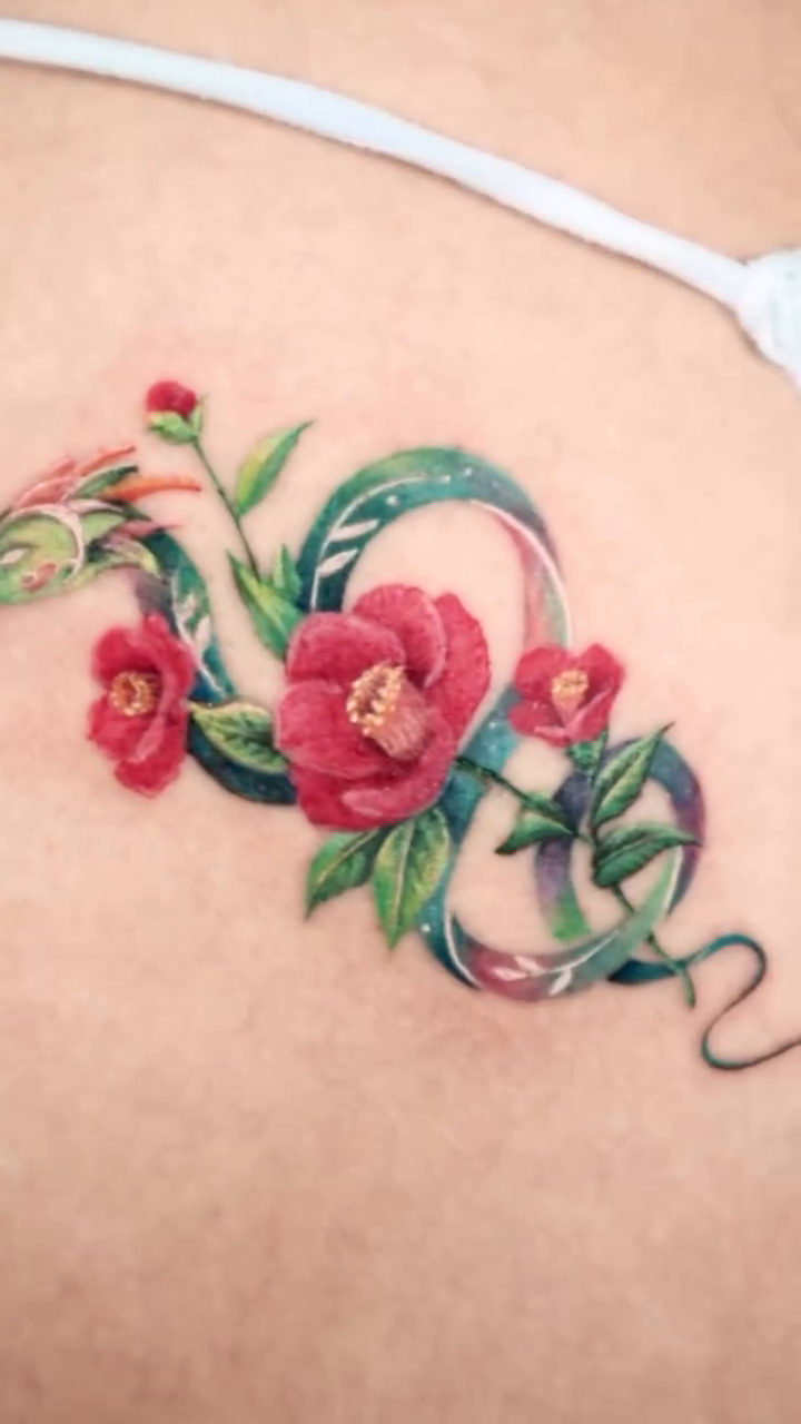 Tattoo by @miiu_tattoo — neo_traditional