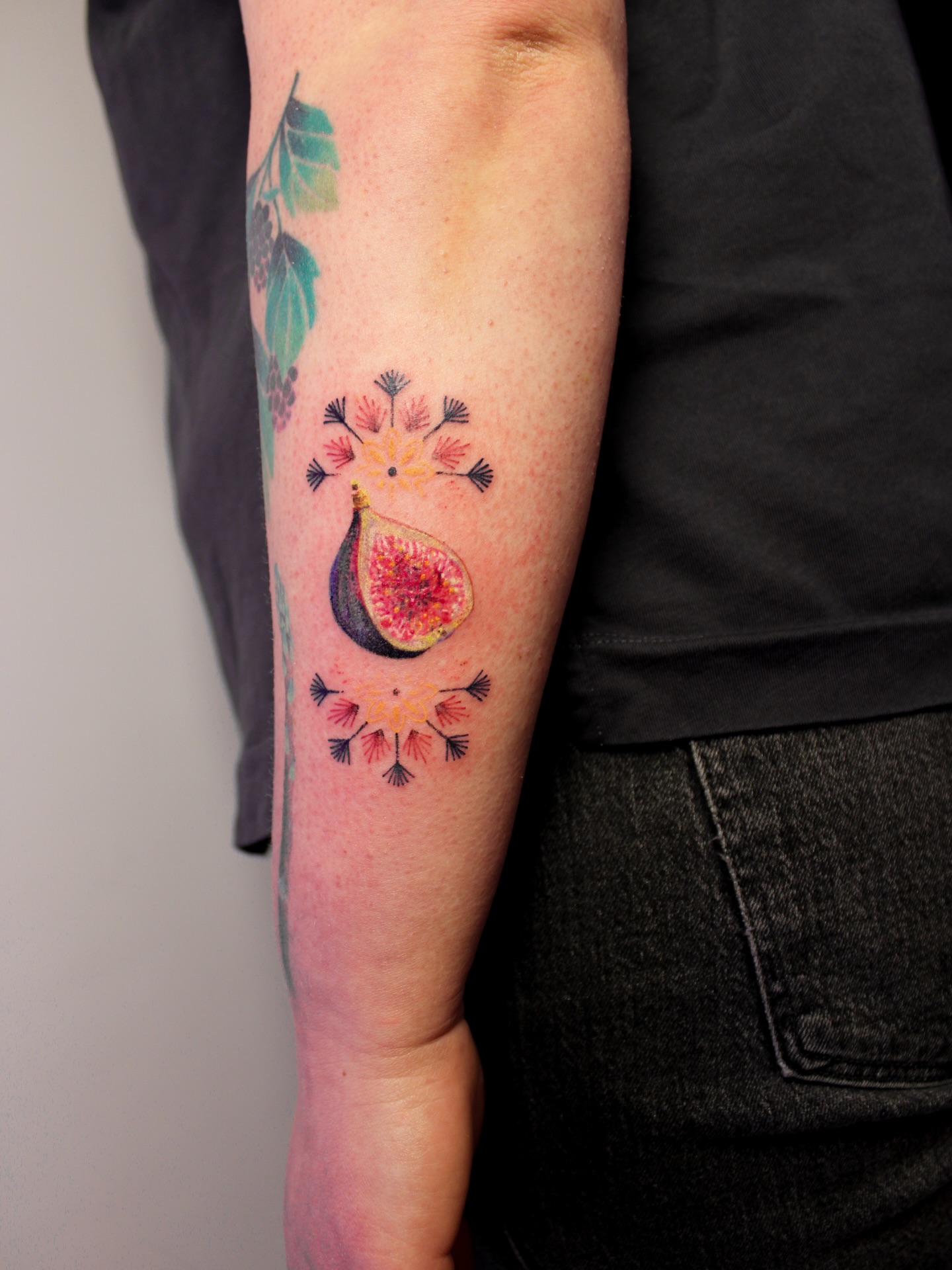 Tattoo by @miikasche — watercolor, geometric