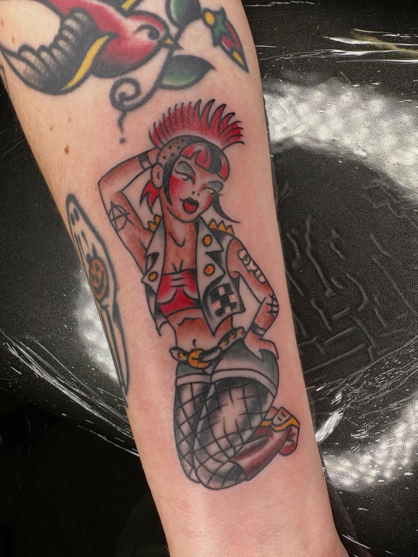 Tattoo by @chris_de_armas — american_traditional, new_school