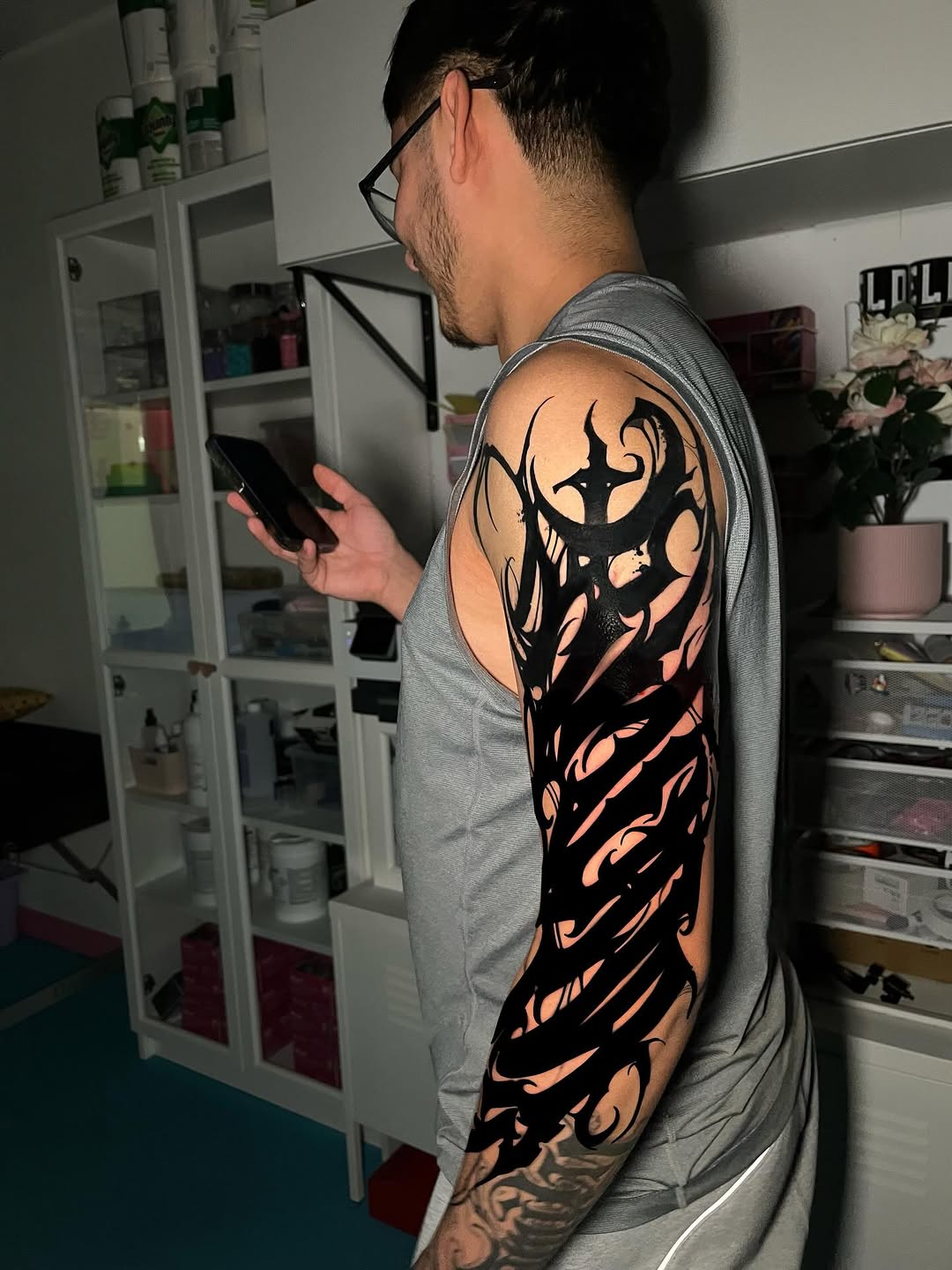 Tattoo by @art_gus_00 — blackwork