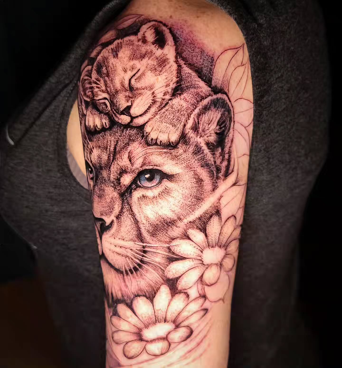 Tattoo by @tatsbyjesse — realism, dotwork