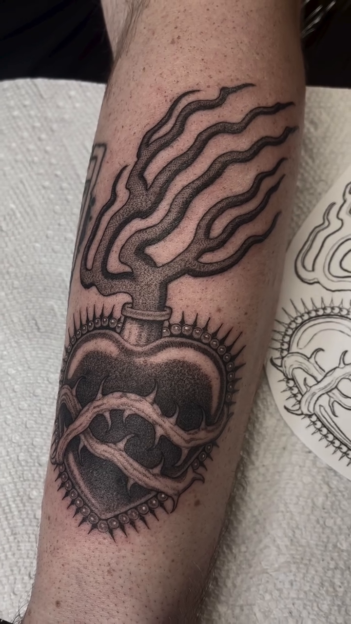 Tattoo by @vicentetattoos — american_traditional, black_and_grey