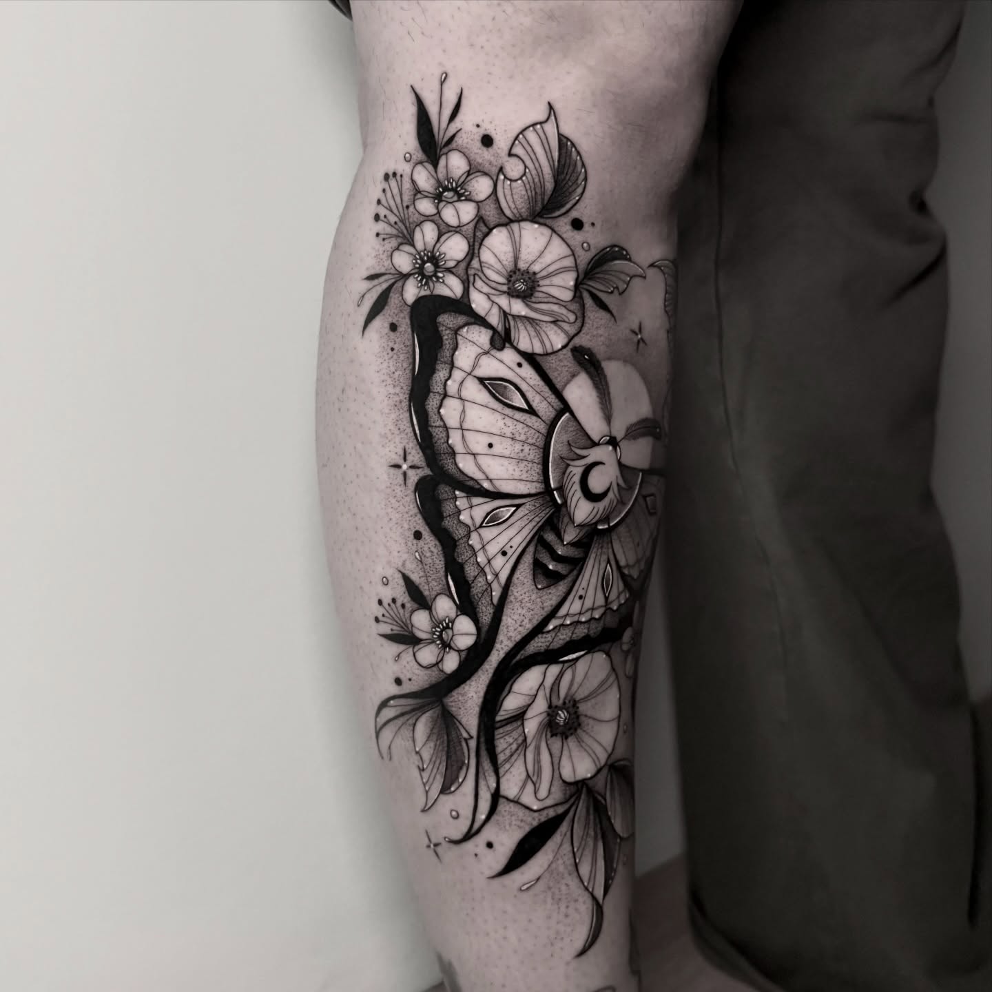 Butterfly and flowers dotwork tattoo on the forearm by ɪᴠᴏɴɴᴇ