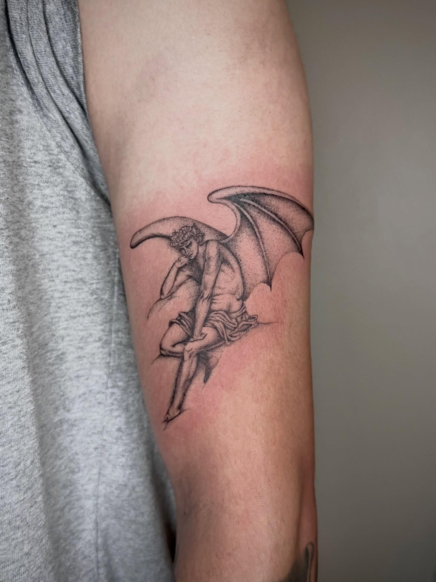 Tattoo by @zorniitsa — black_and_grey