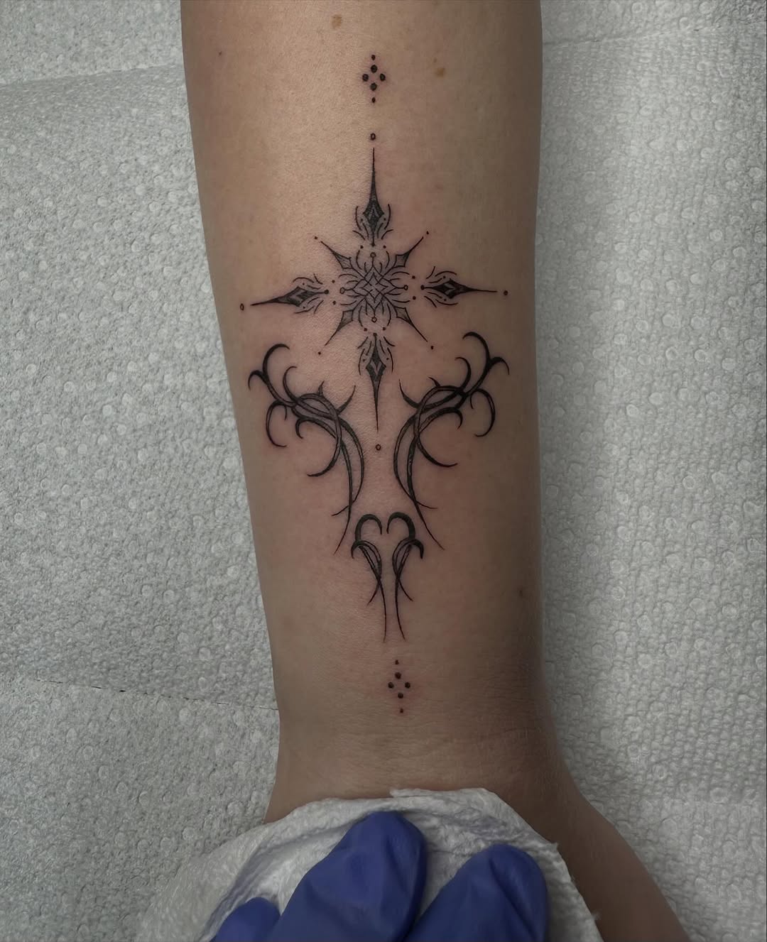 Tattoo by @tattoosbyhails — fine_line, ornamental