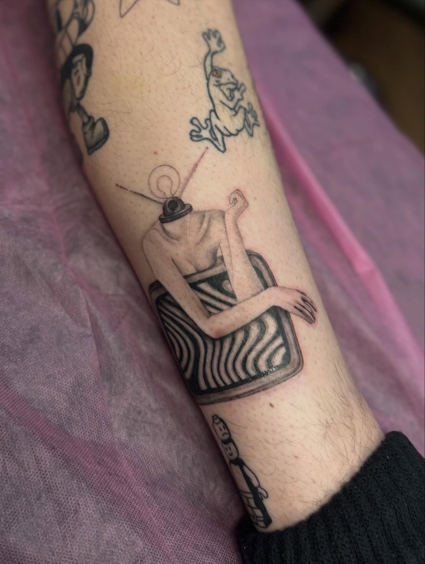 Tattoo by @annaainkk — black_and_grey