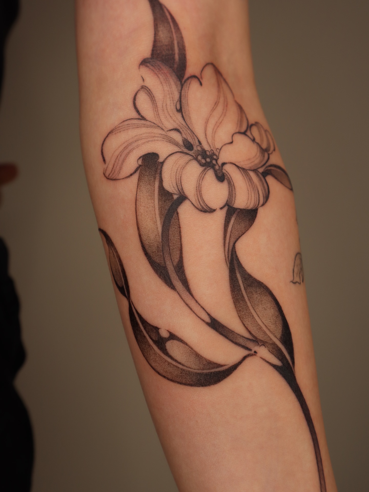 Tattoo by @maid.of.flowers — dotwork
