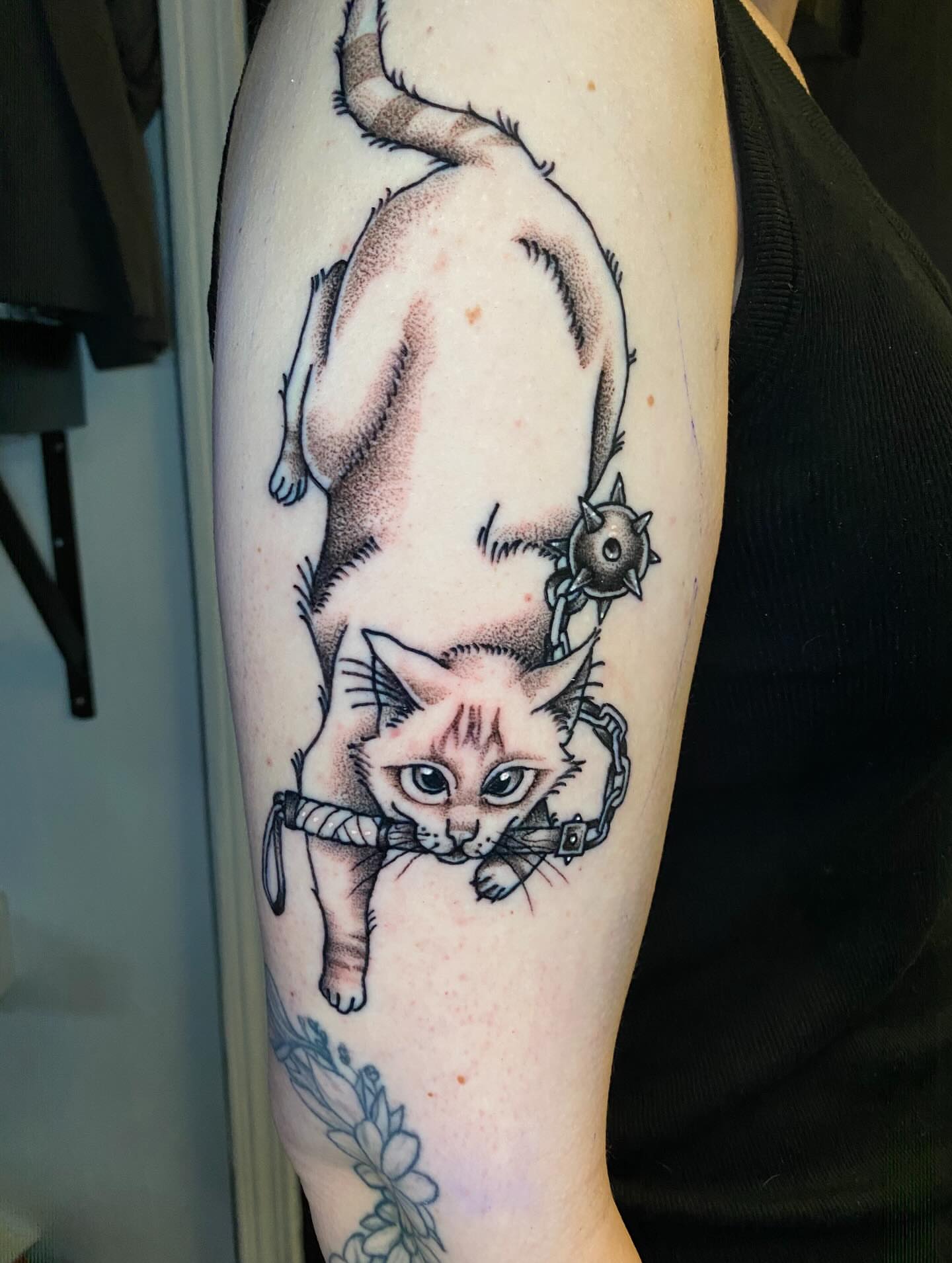 Tattoo by @shelbeaux — black_and_grey