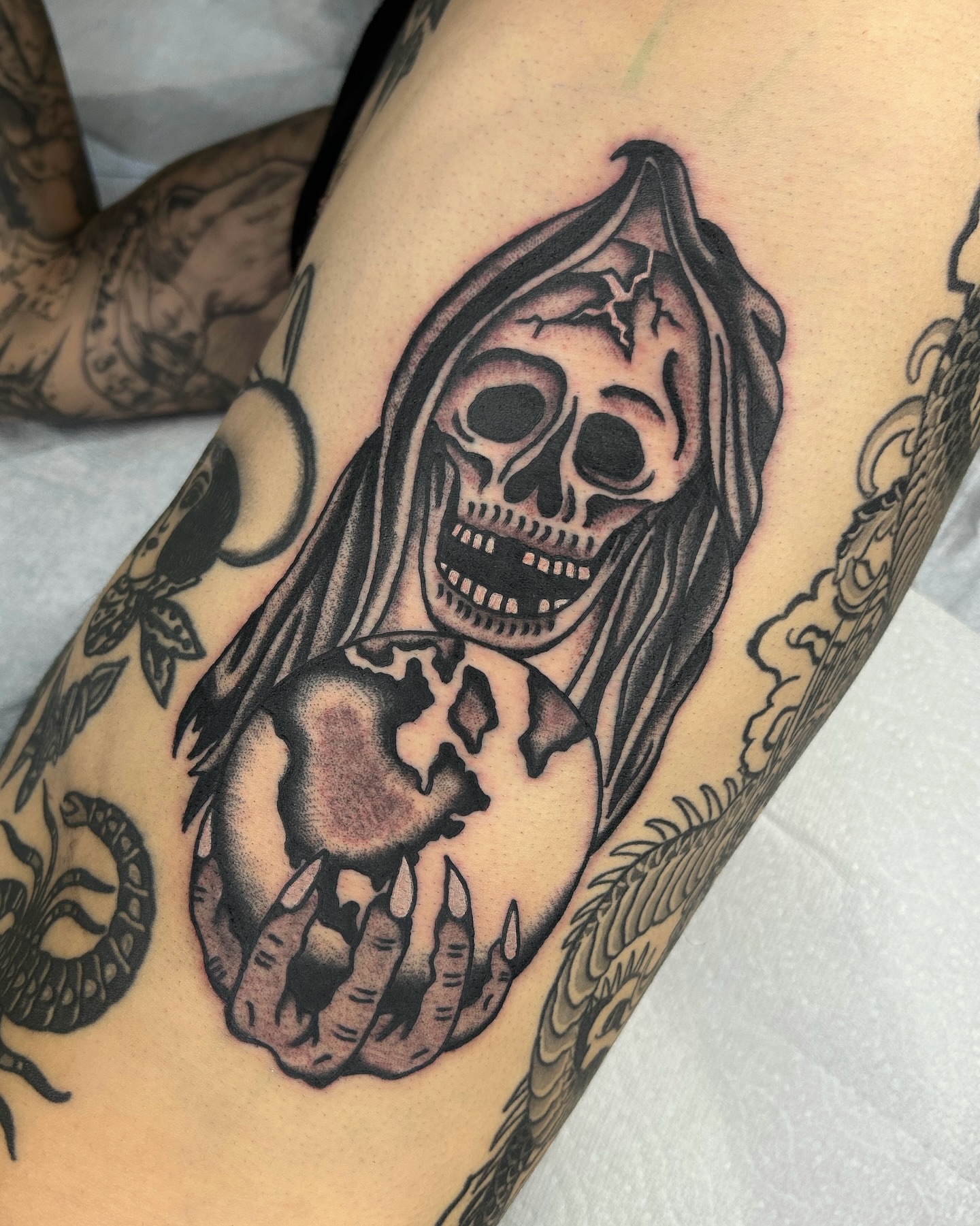 Tattoo by @hubert_serrano — black_and_grey